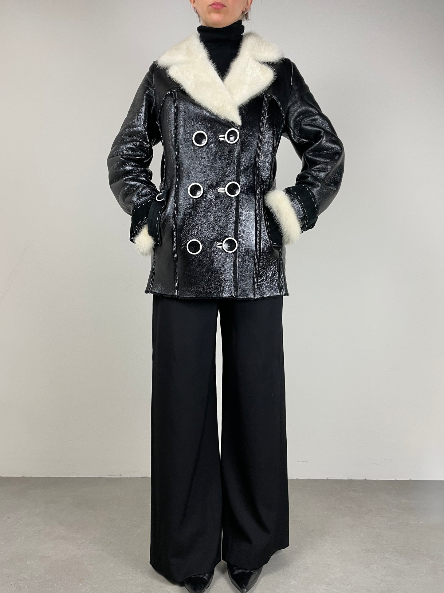 Shearling in pelle verniciata
