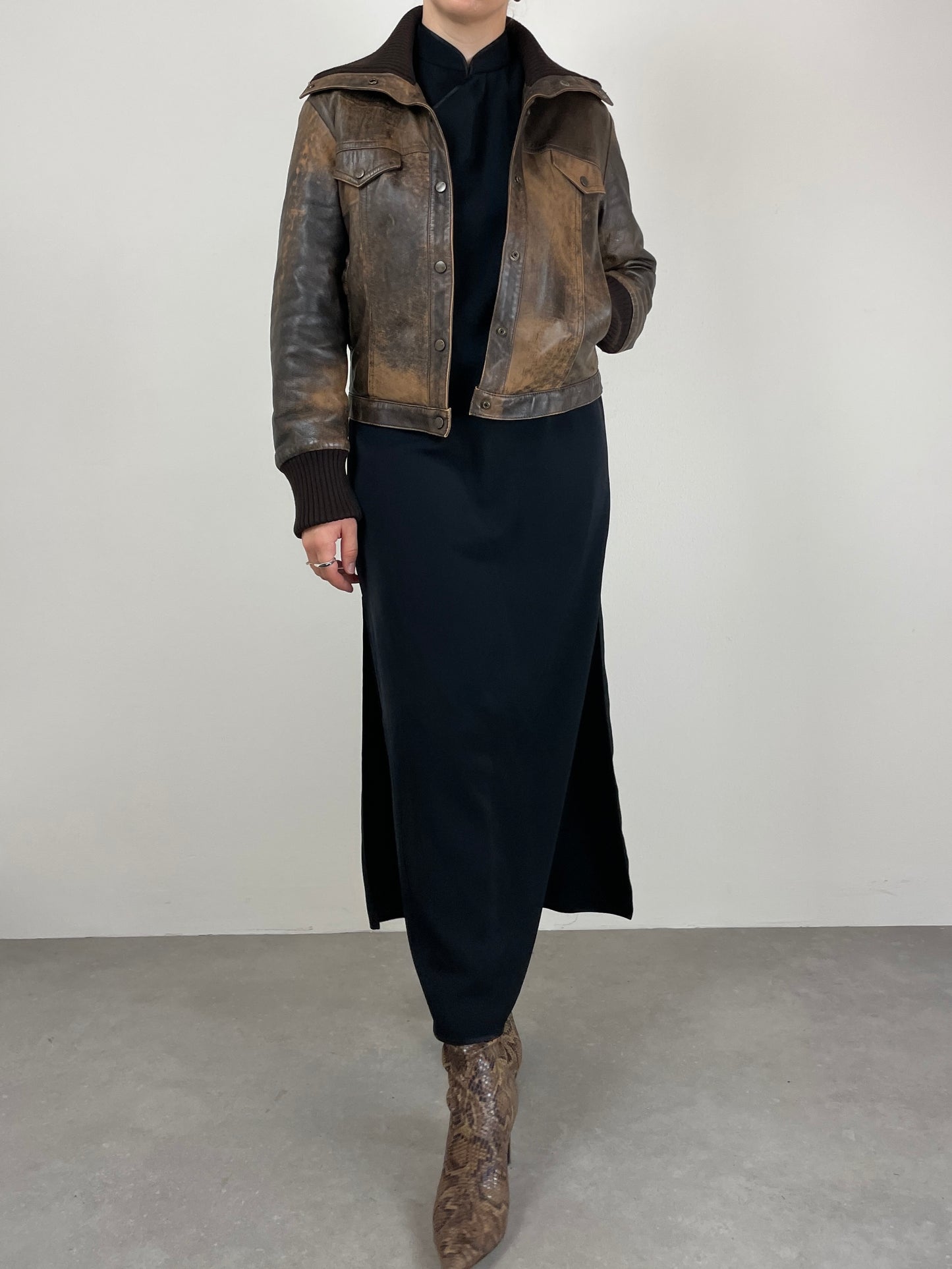 Bomber in vera pelle distressed by Iceberg