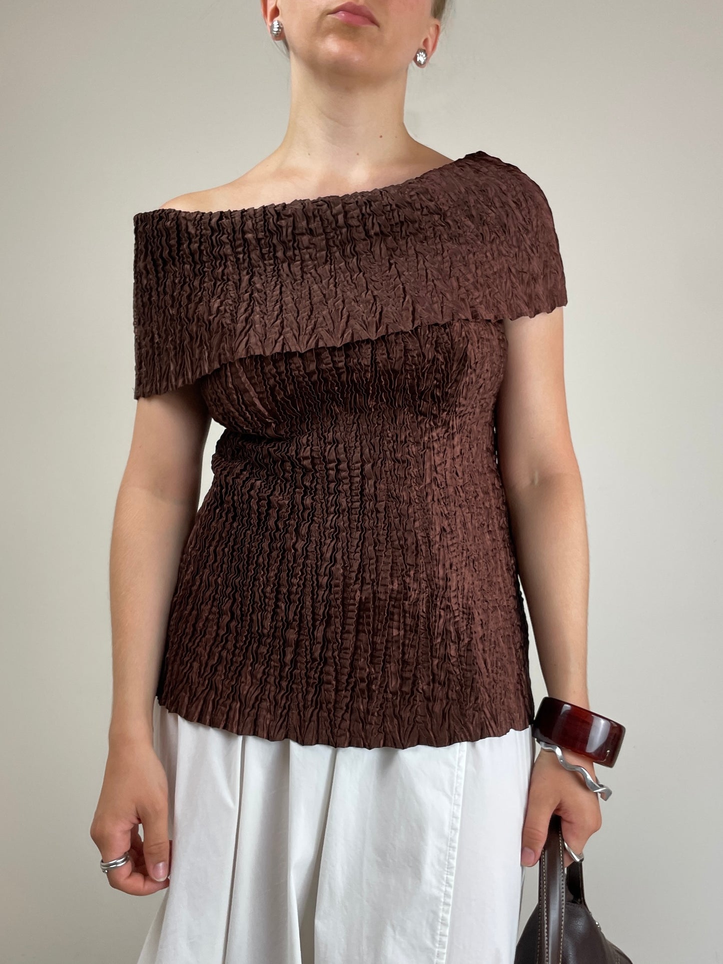 Top vintage marrone effetto crinkle