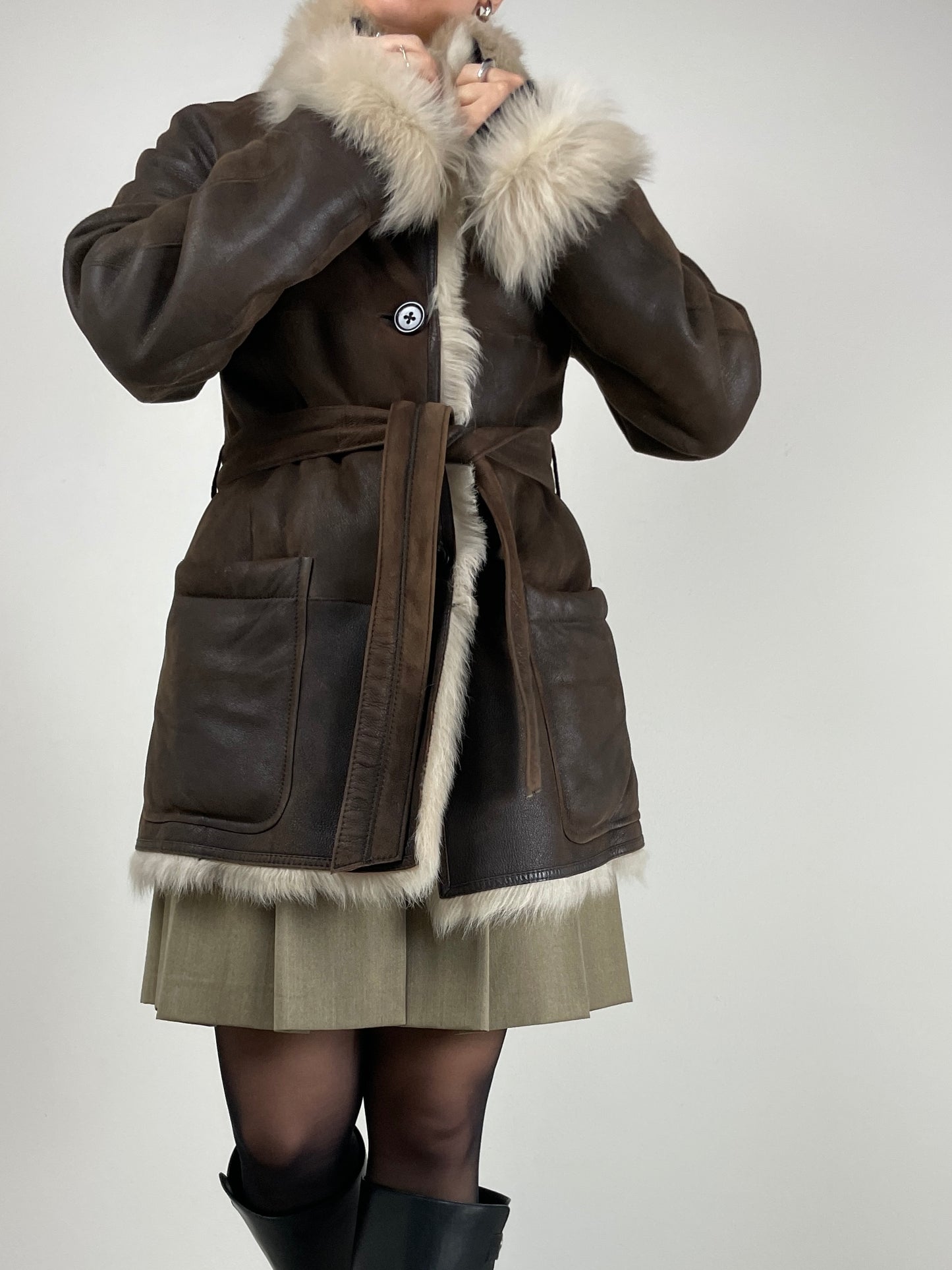 Shearling vintage marrone con pelliccia beige