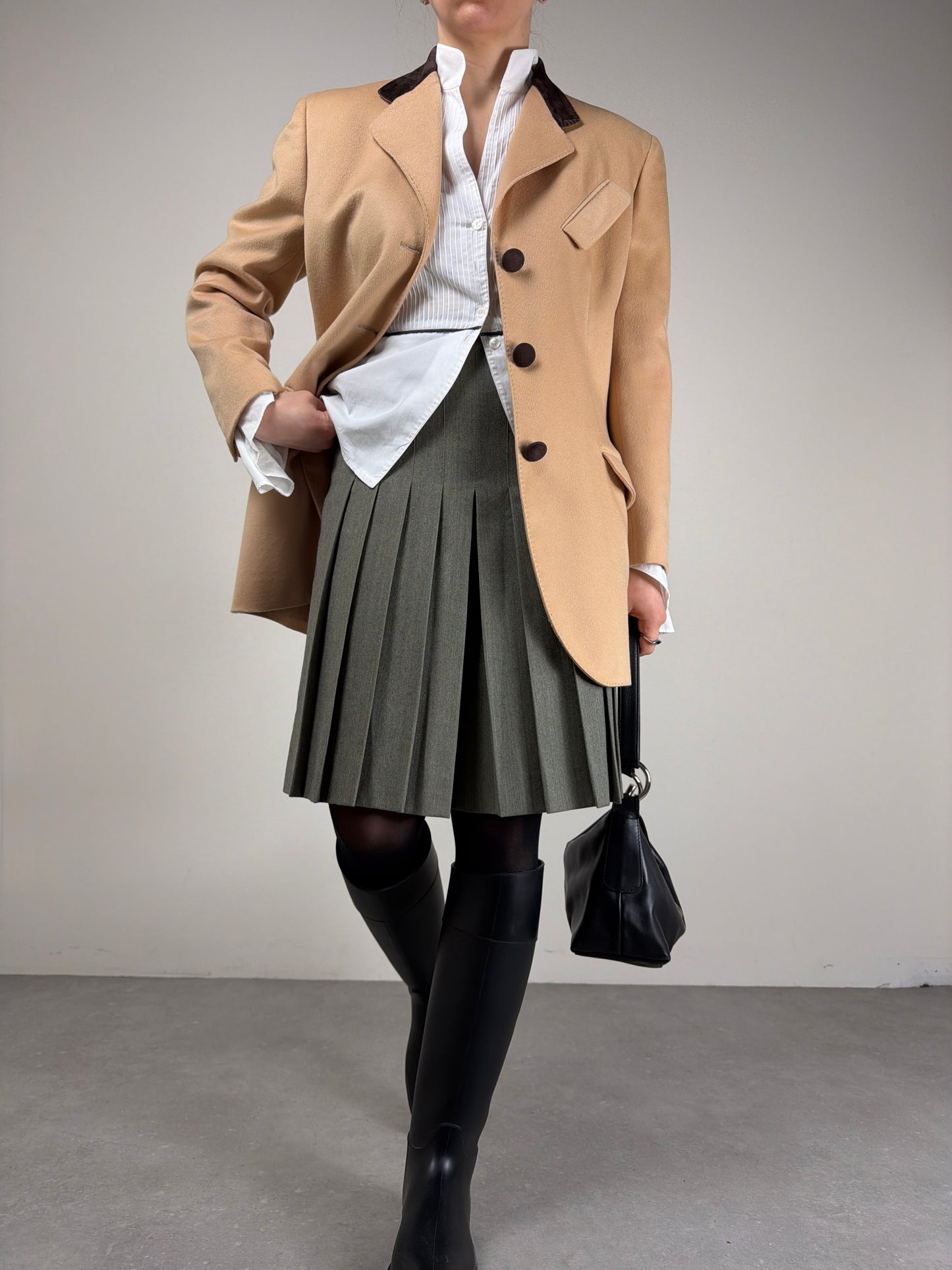 Gonna pantalone a pieghe in pura lana