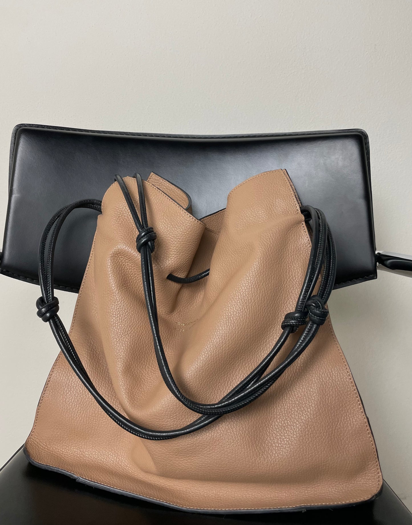 Knot leather bag