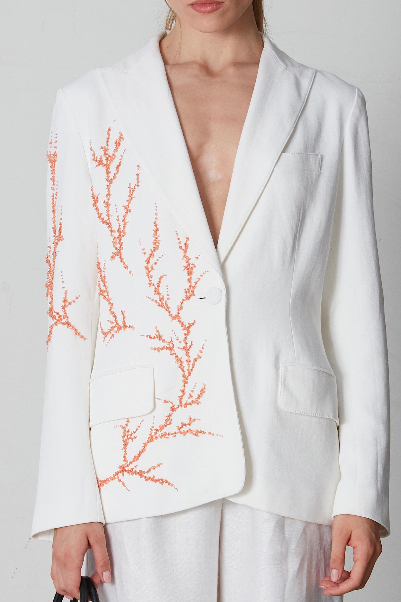 Blazer con ricamo a corallo