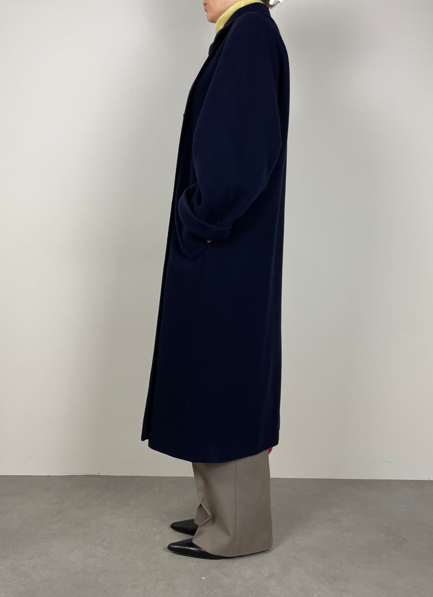 Double-breasted wool blue coat