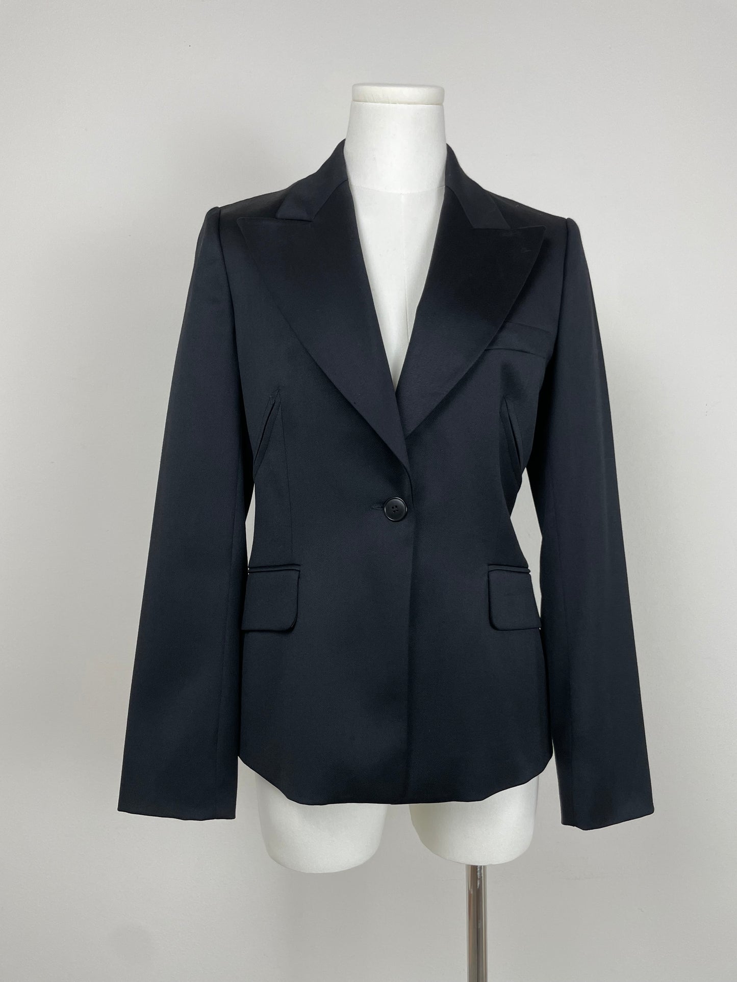 Blazer nero in lana con tagli