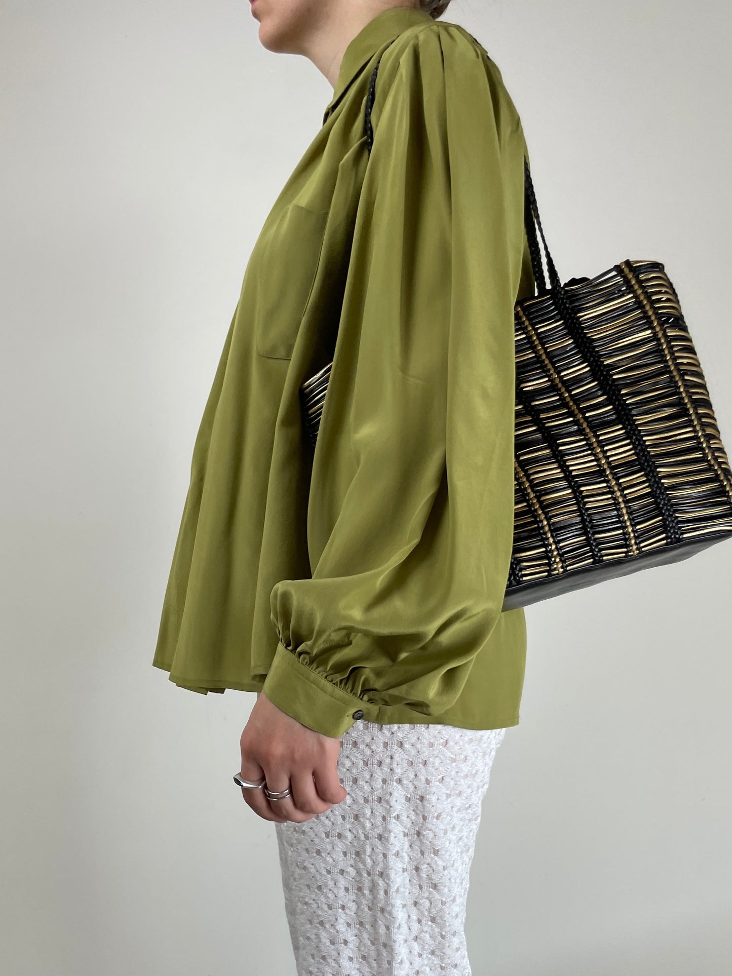 Camicia in pura seta verde oliva
