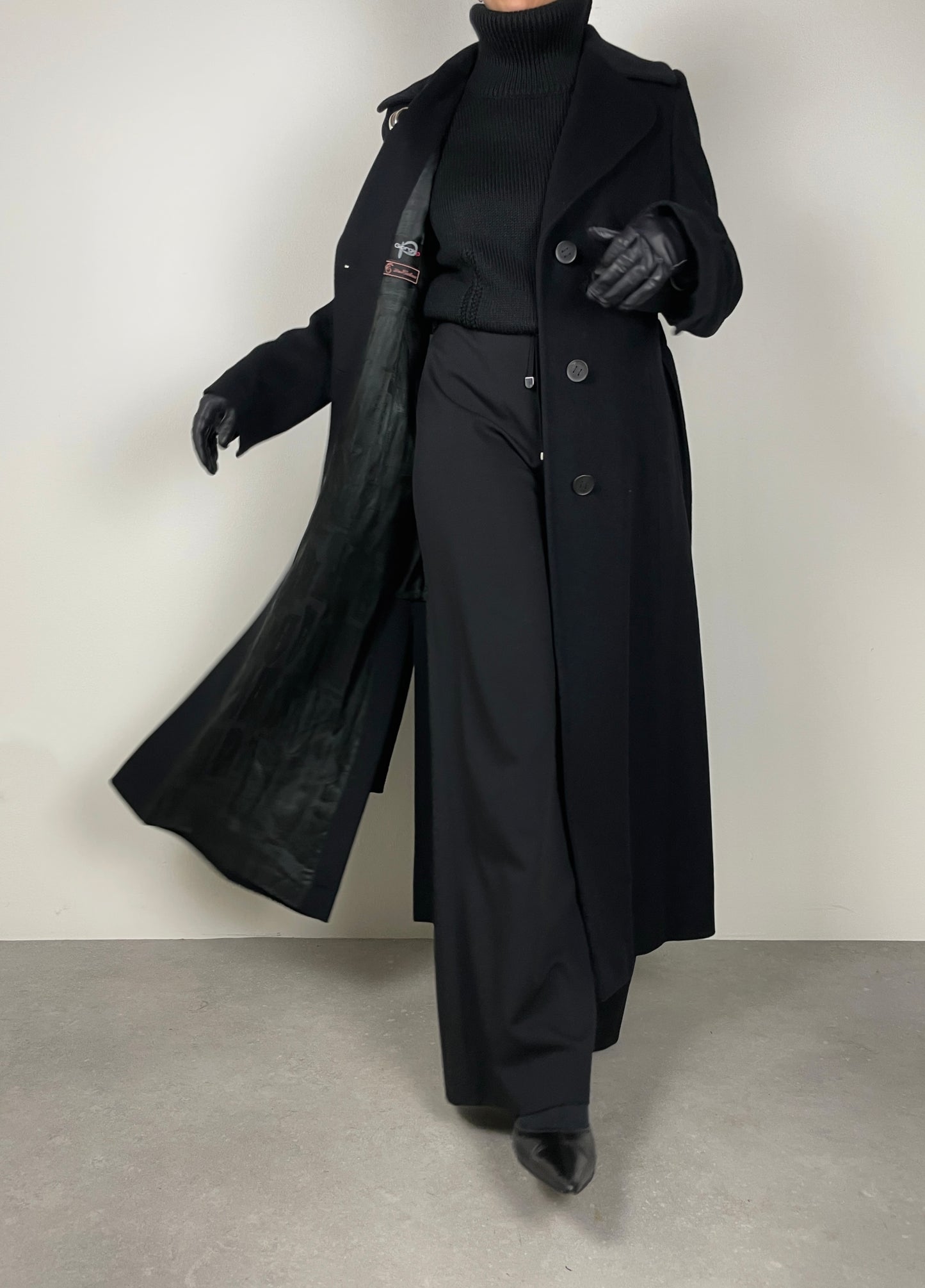 Long black wool and cashmere coat
