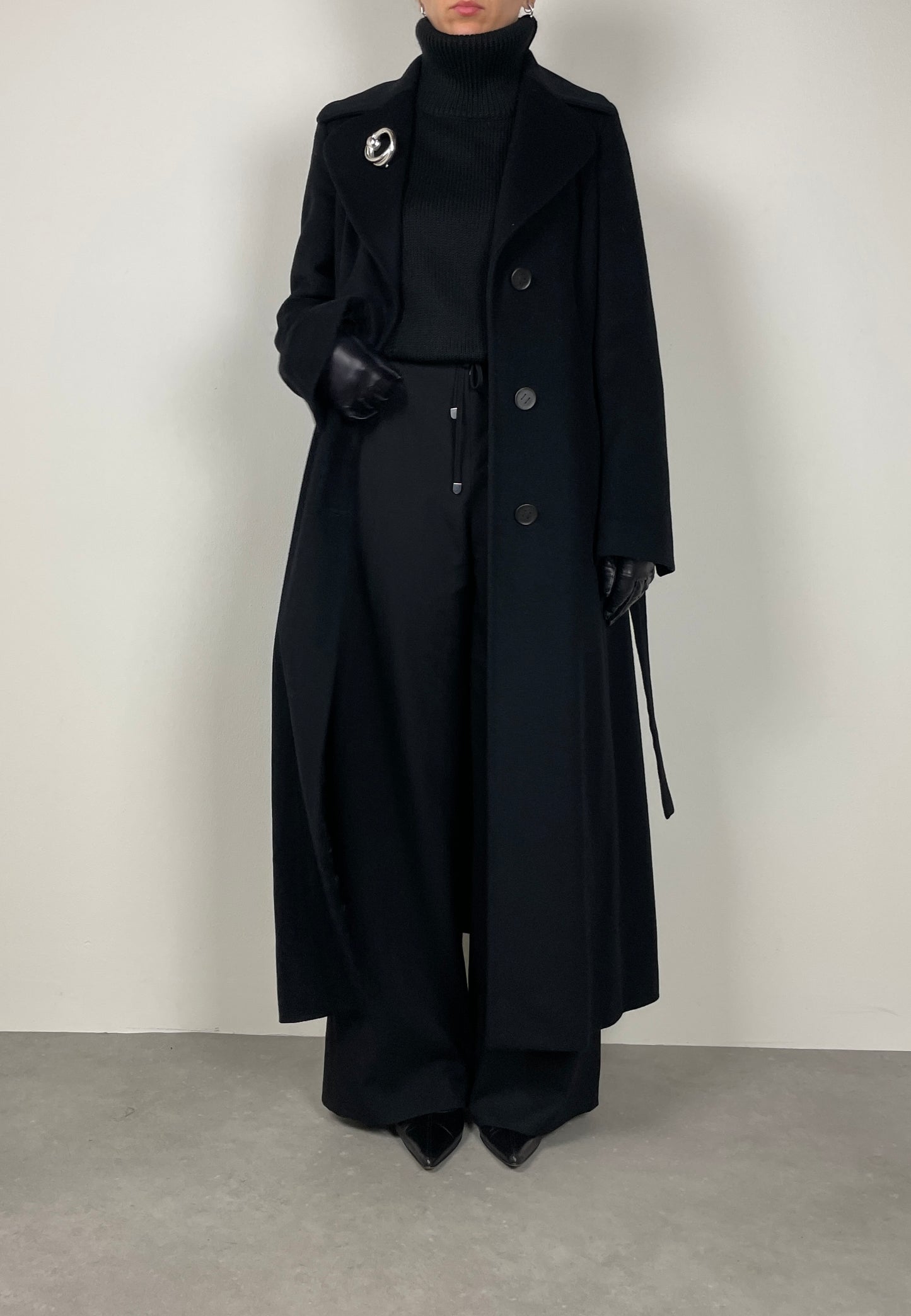 Long black wool and cashmere coat