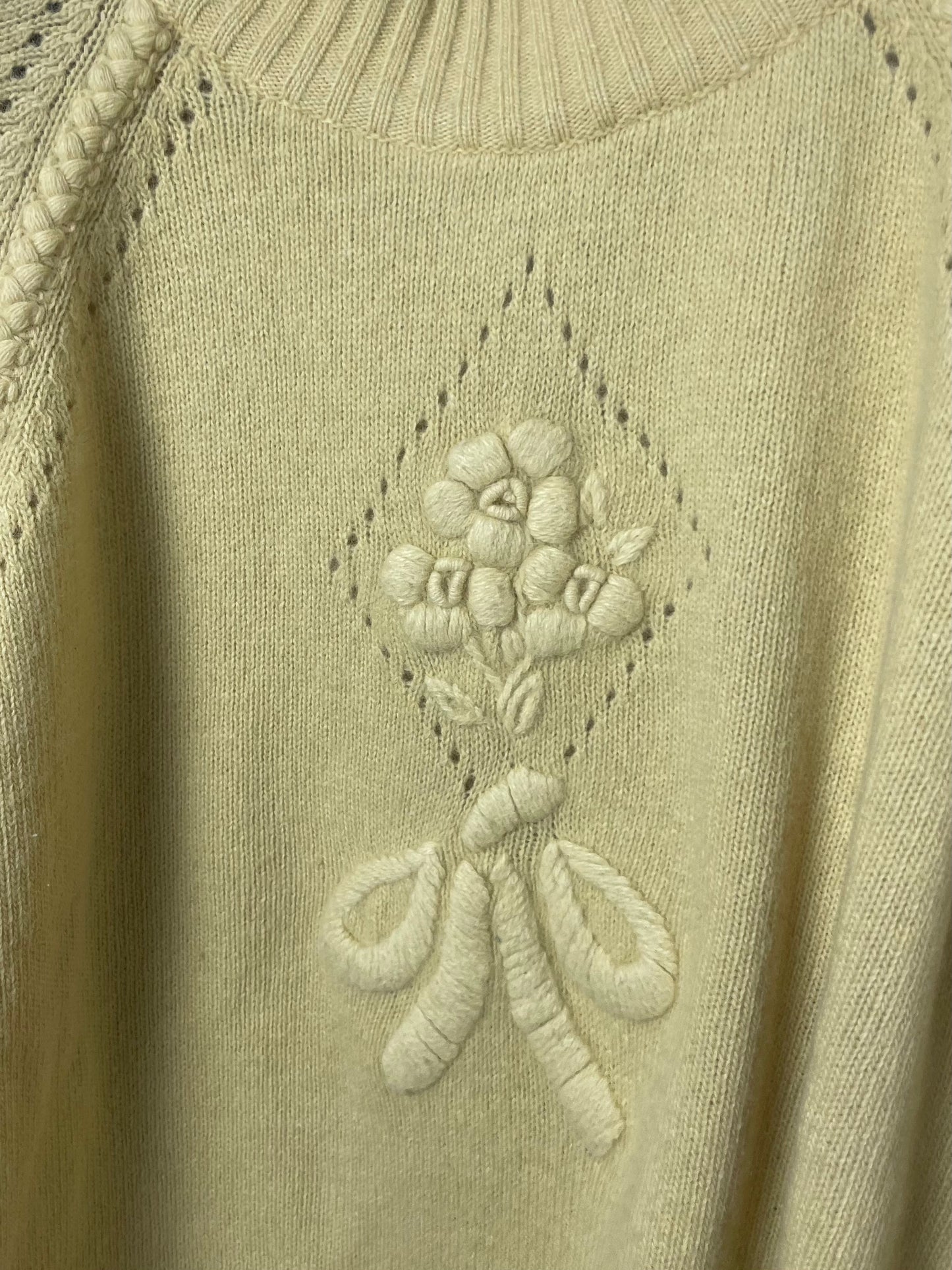 Maglione vintage in misto lana con ricamo