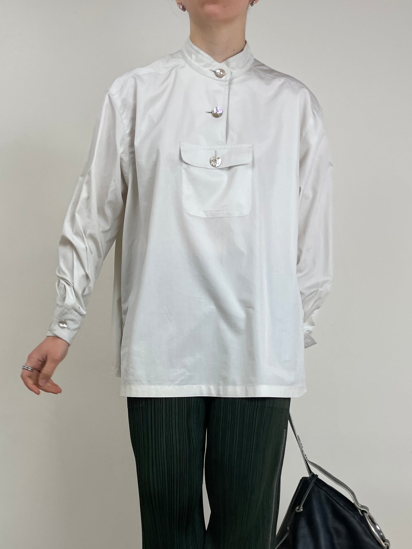 Camicia made in Japan con bottoni in madreperla