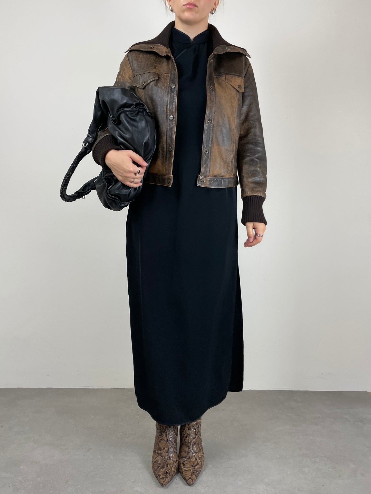 Bomber in vera pelle distressed by Iceberg