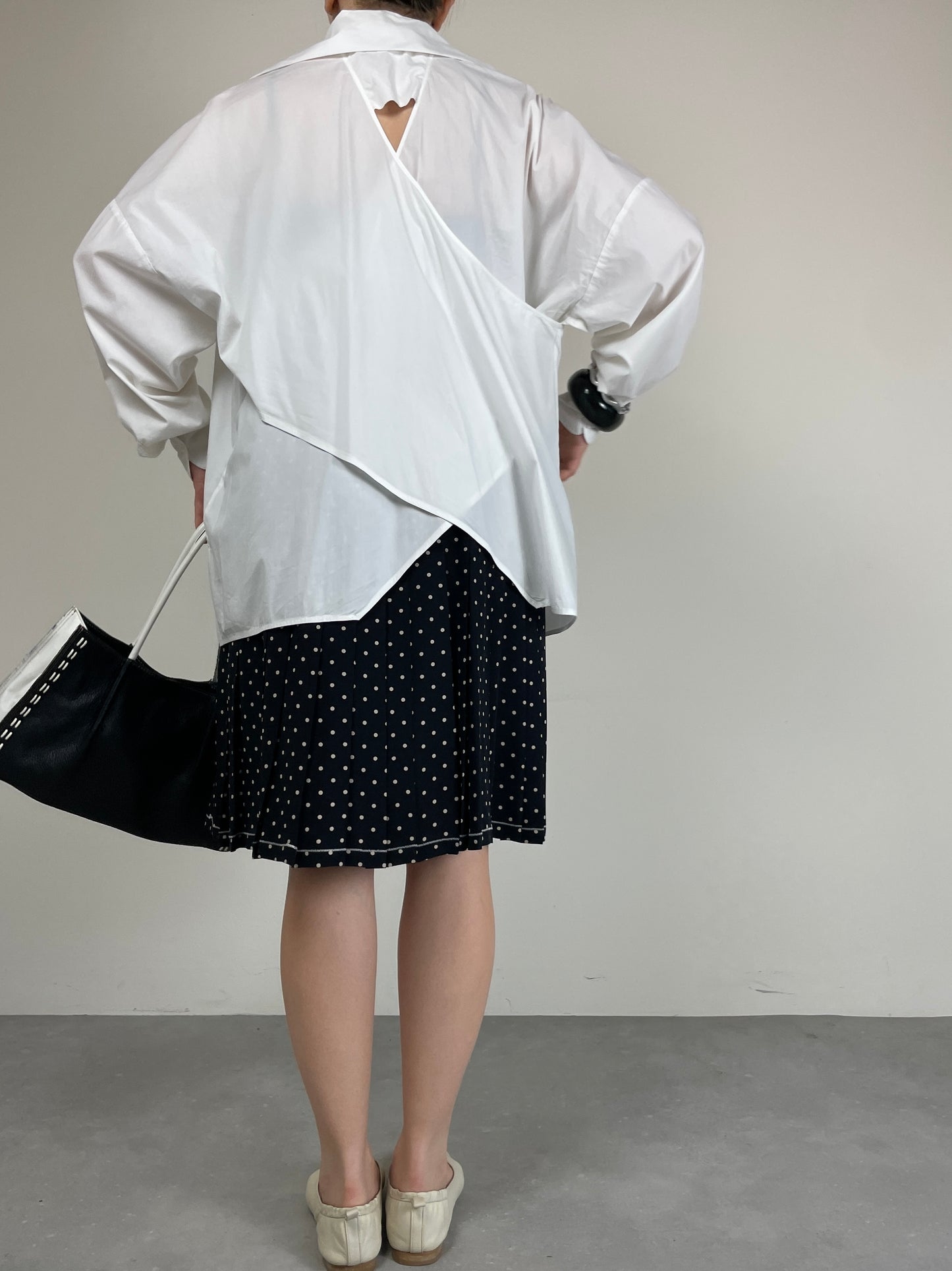 Camicia in cotone con incrocio sul retro