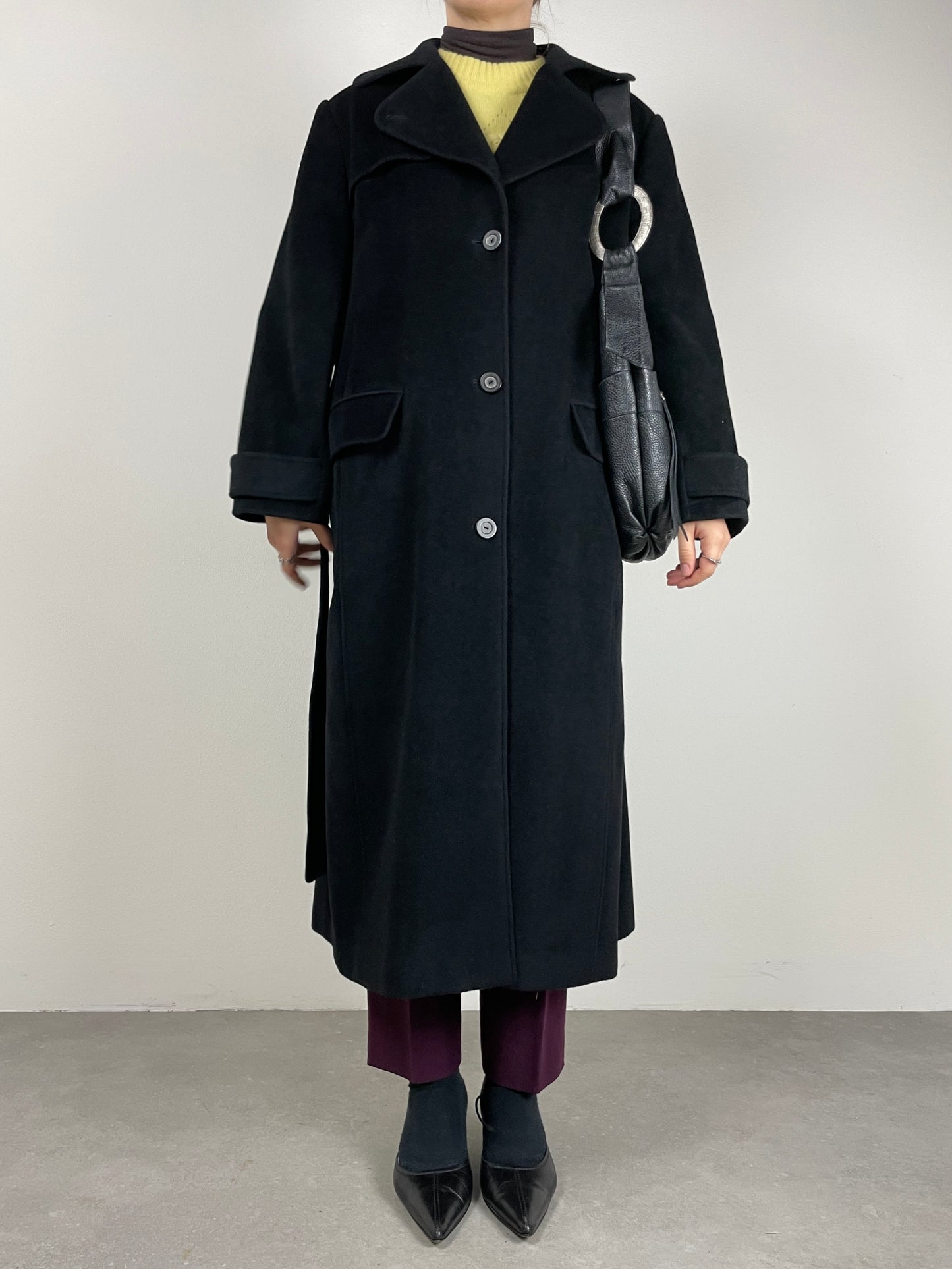 Cappotto nero in angora e lana