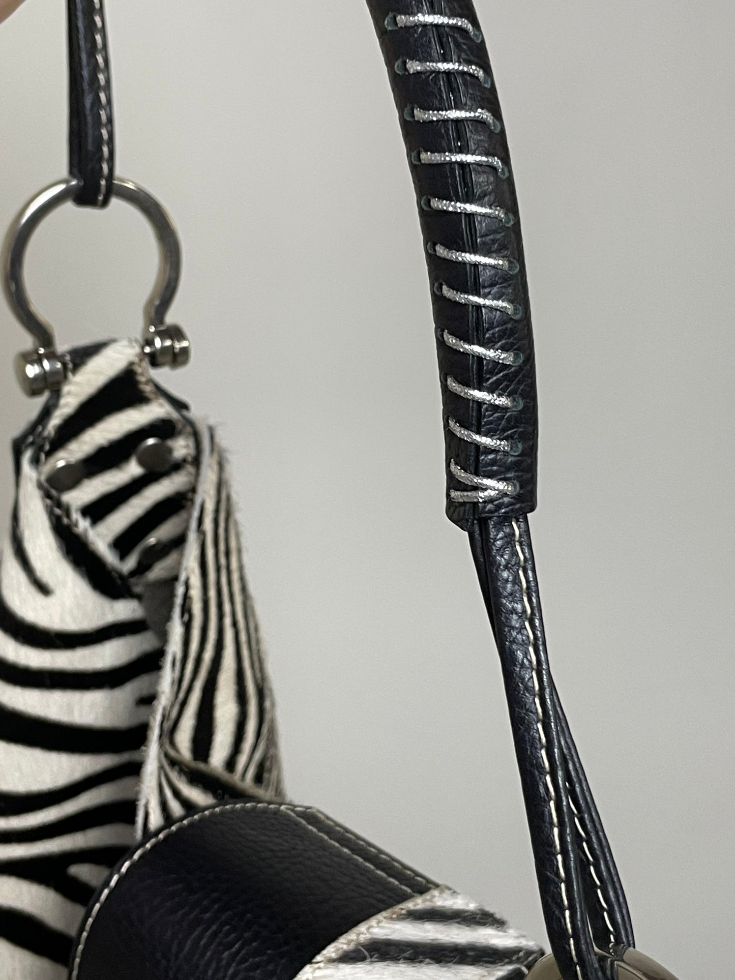 Borsa nera pelle cavallino zebrata