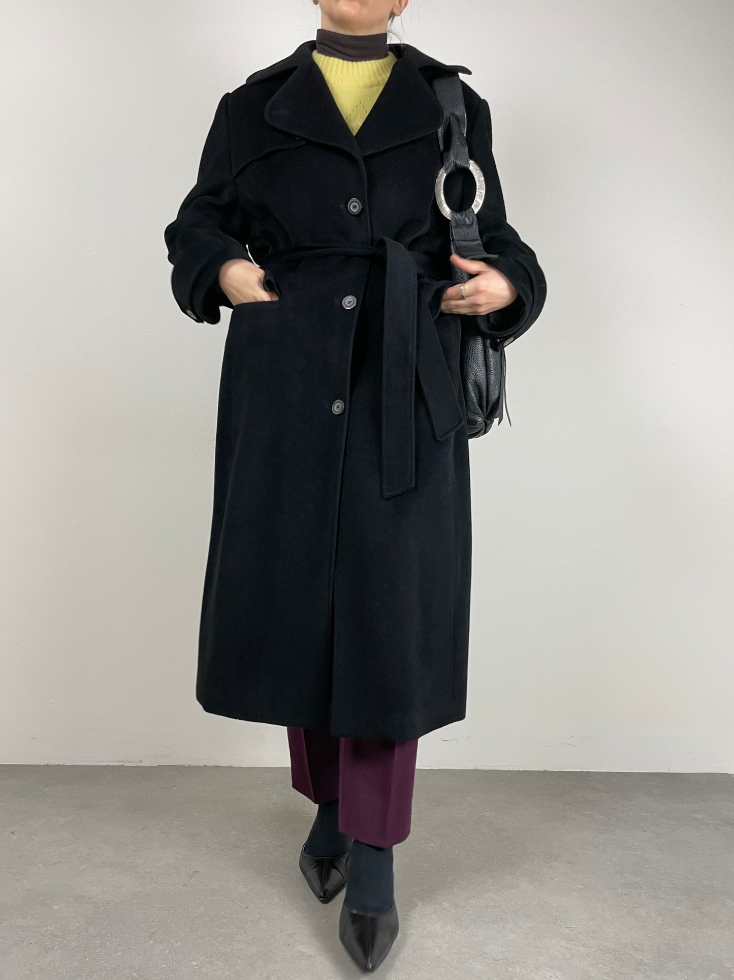 Cappotto nero in angora e lana