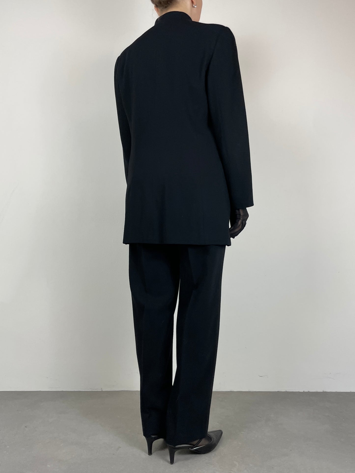Completo vintage Armani in lana nera