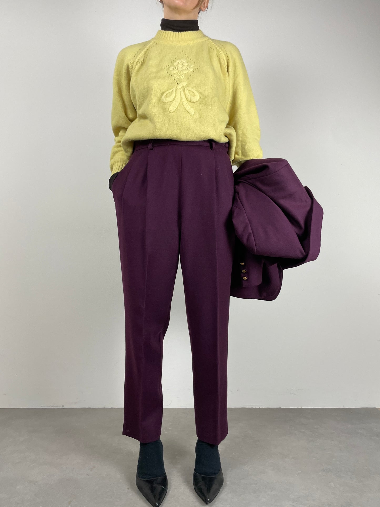 Maglione vintage in misto lana con ricamo