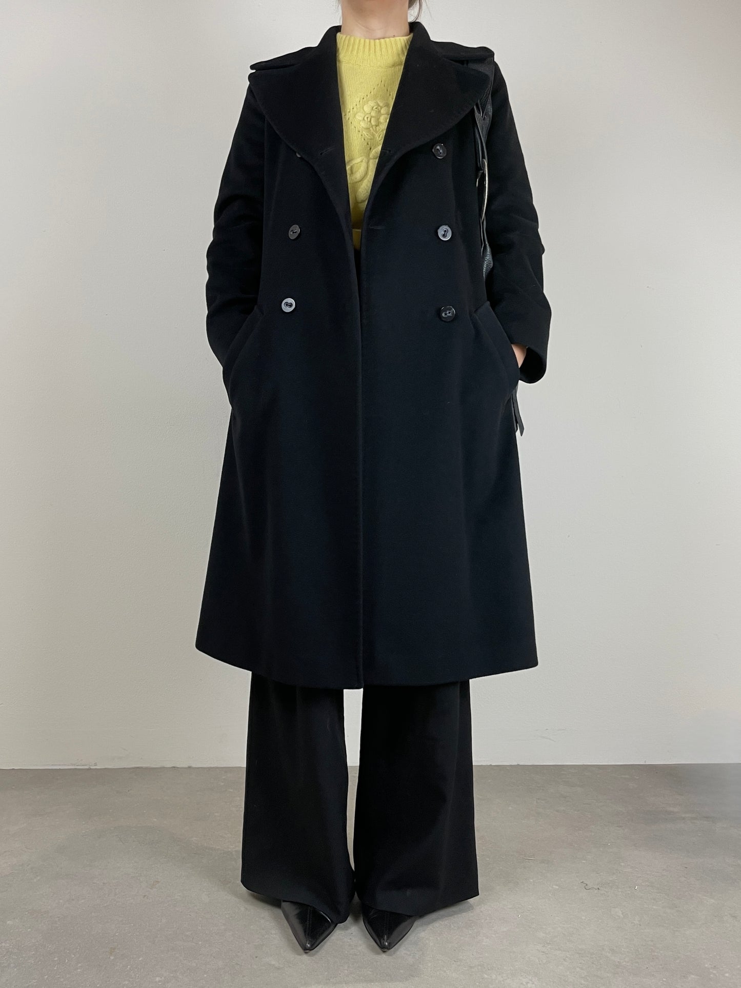 Cappotto vintage in pura lana vergine nero
