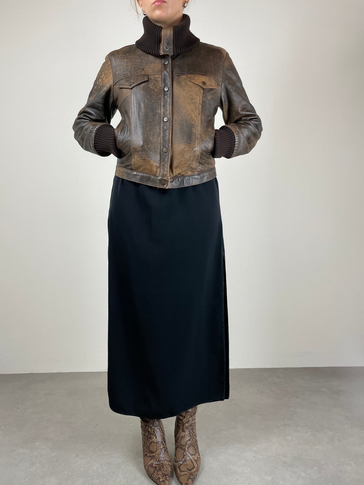 Bomber in vera pelle distressed by Iceberg