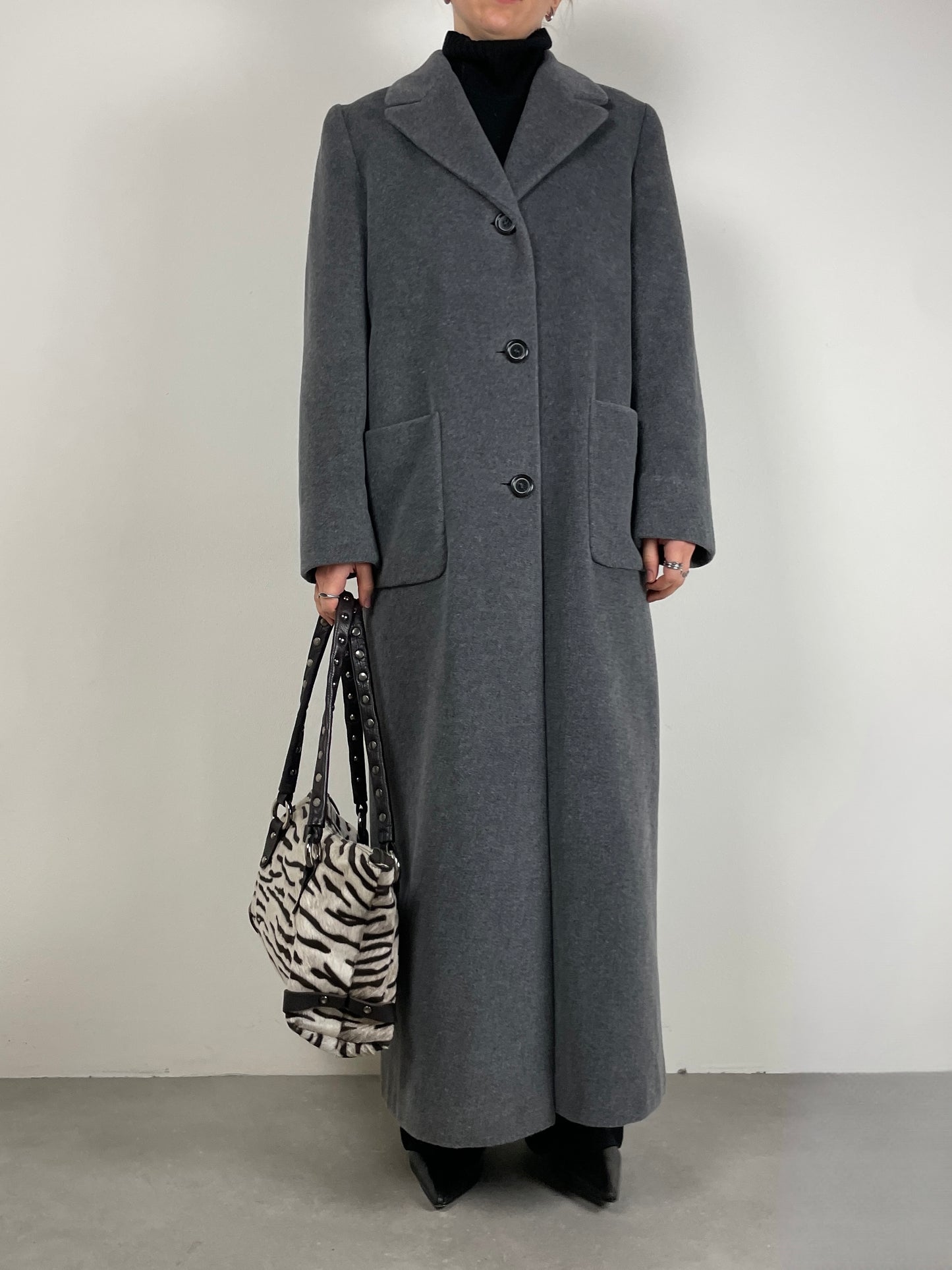 Cappotto lungo grigio in lana, angora mohair e cashmere