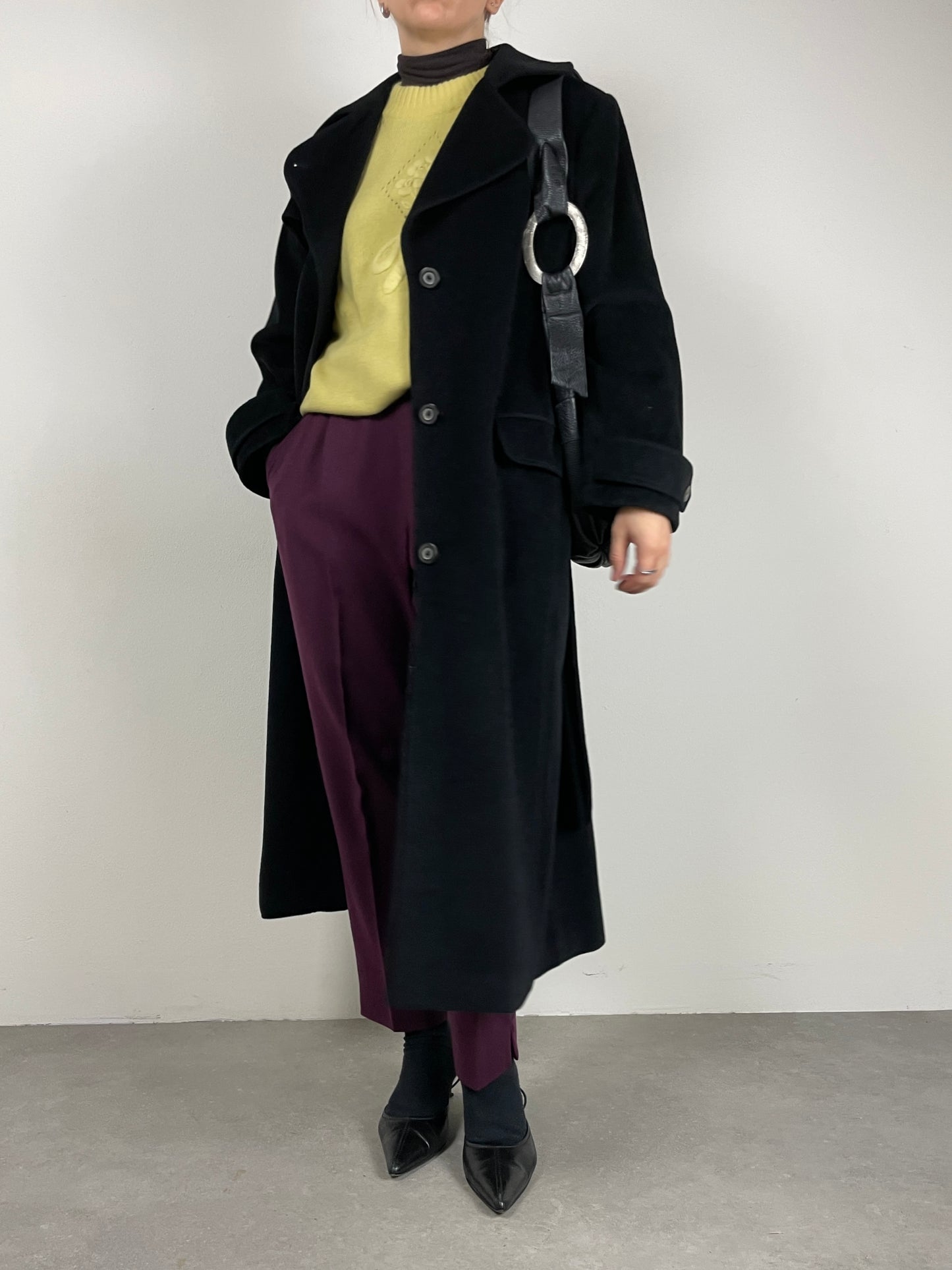 Cappotto nero in angora e lana