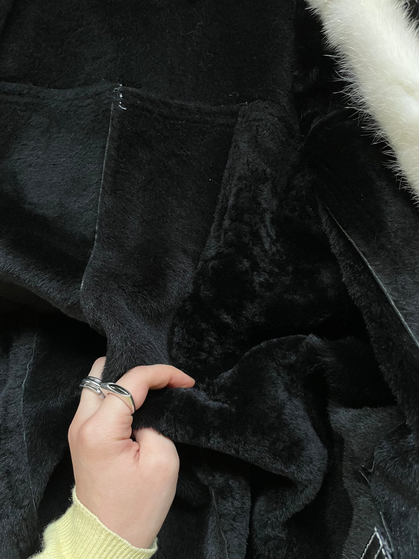 Shearling in pelle verniciata