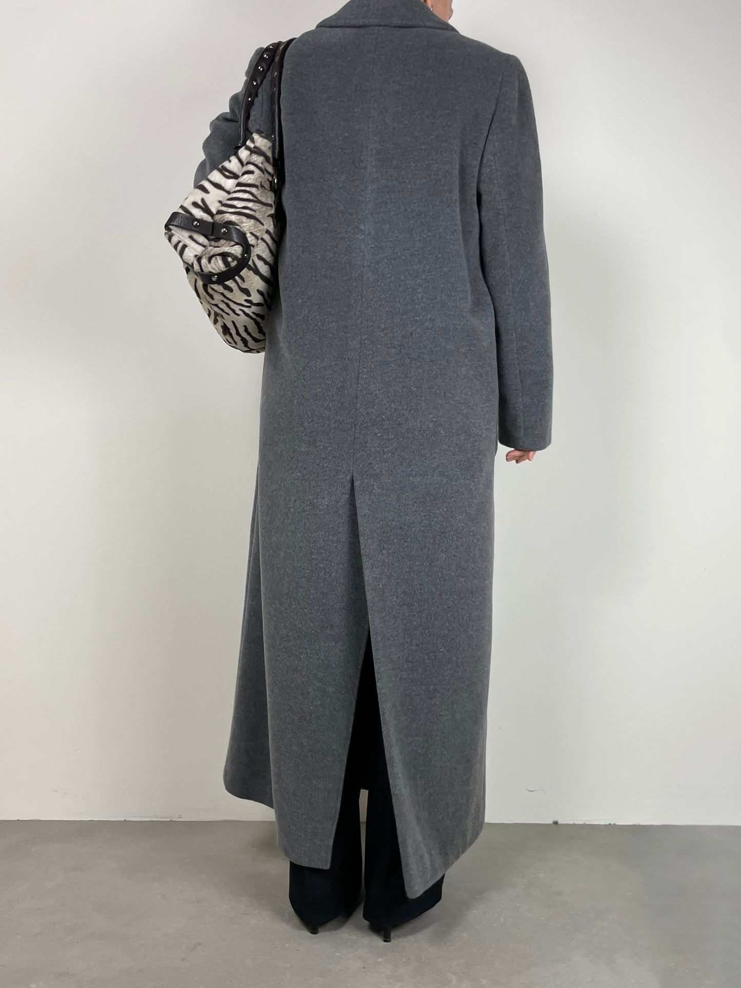 Cappotto lungo grigio in lana, angora mohair e cashmere