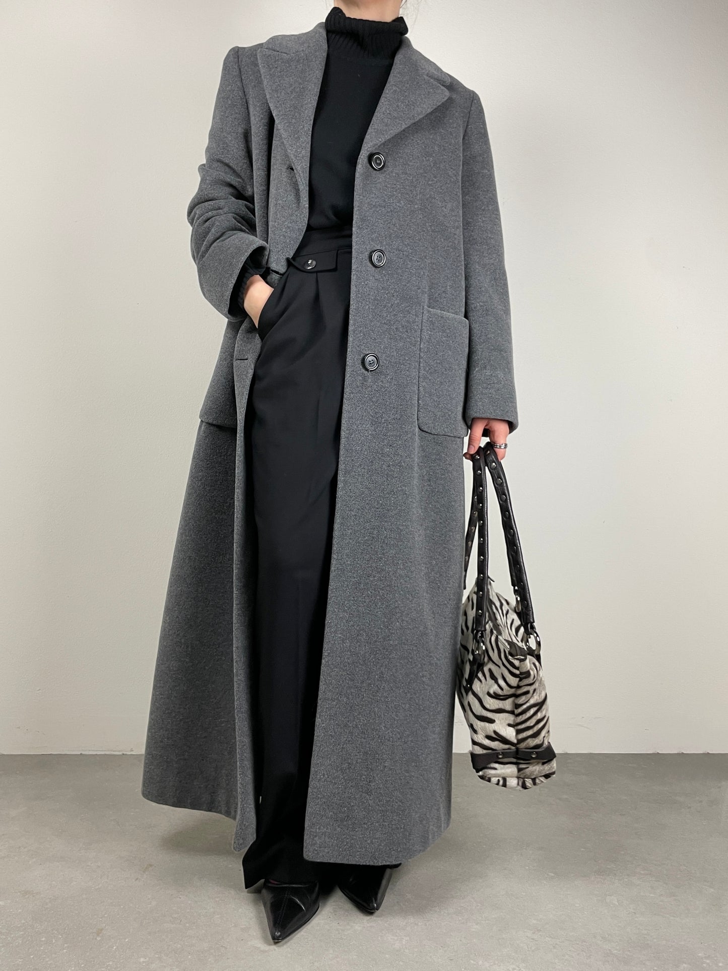 Cappotto lungo grigio in lana, angora mohair e cashmere