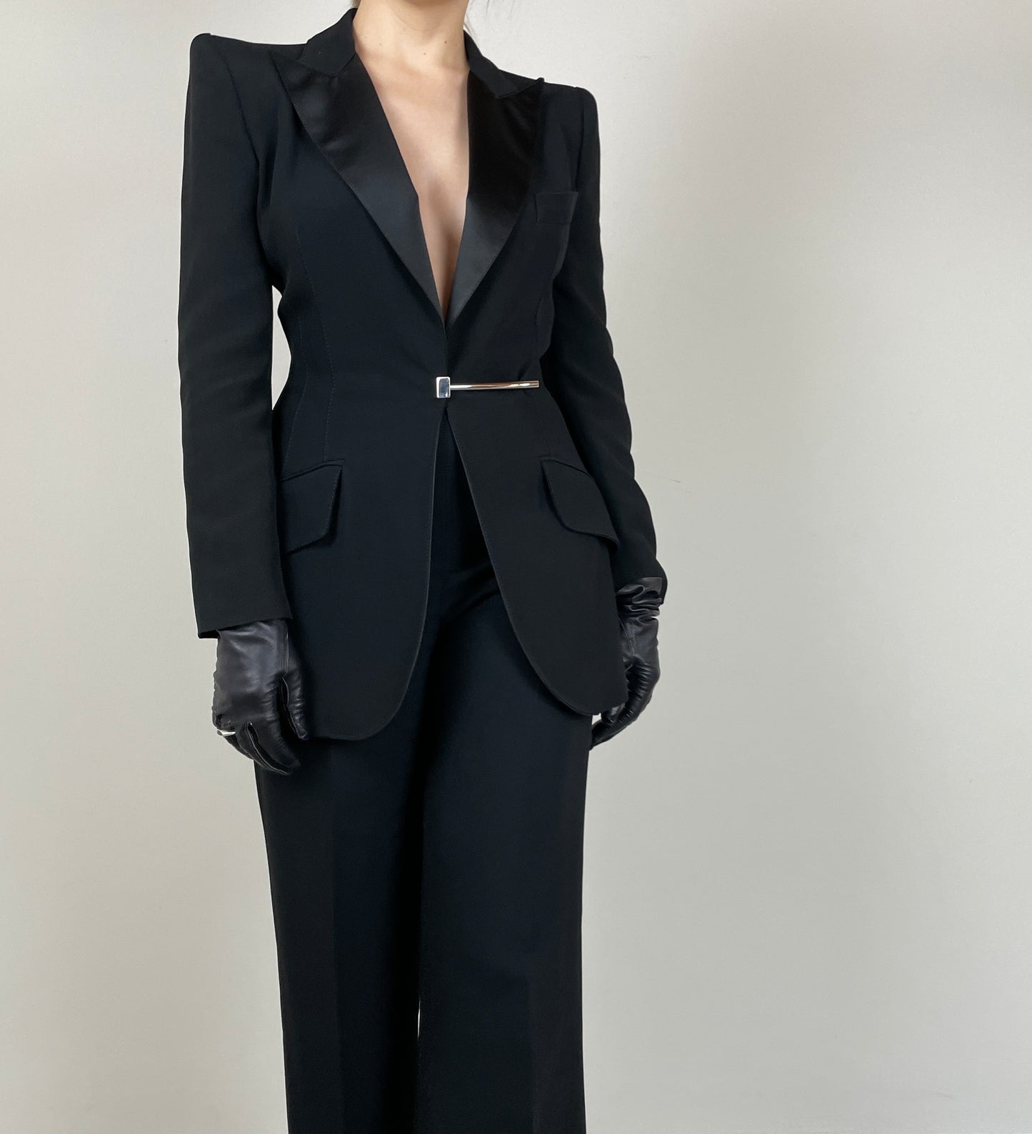 Minimal black suit