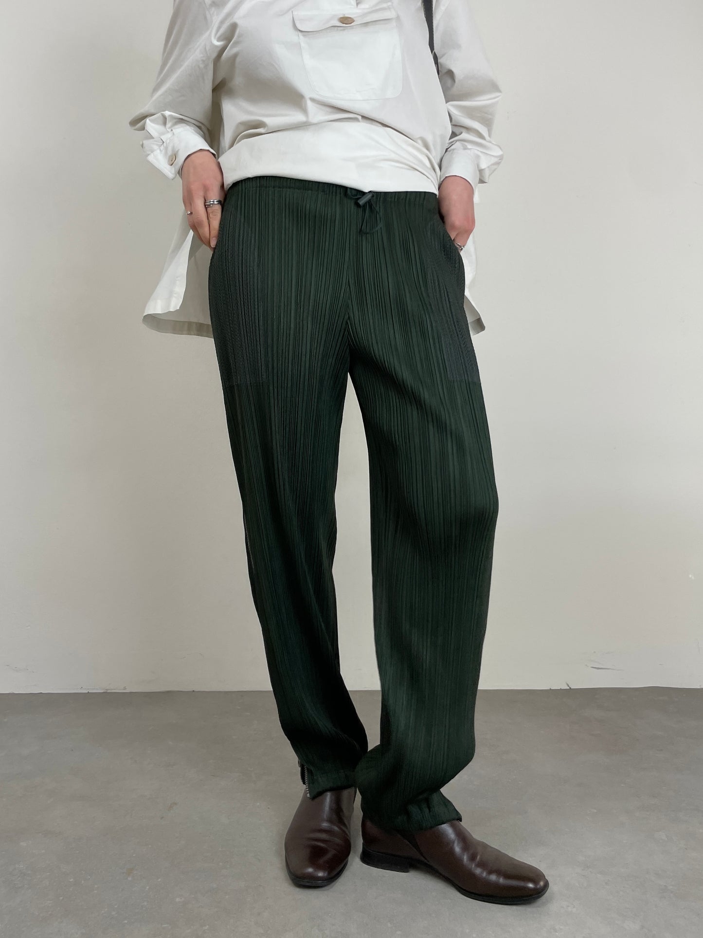 Pleats Please Issey Miyake pantaloni