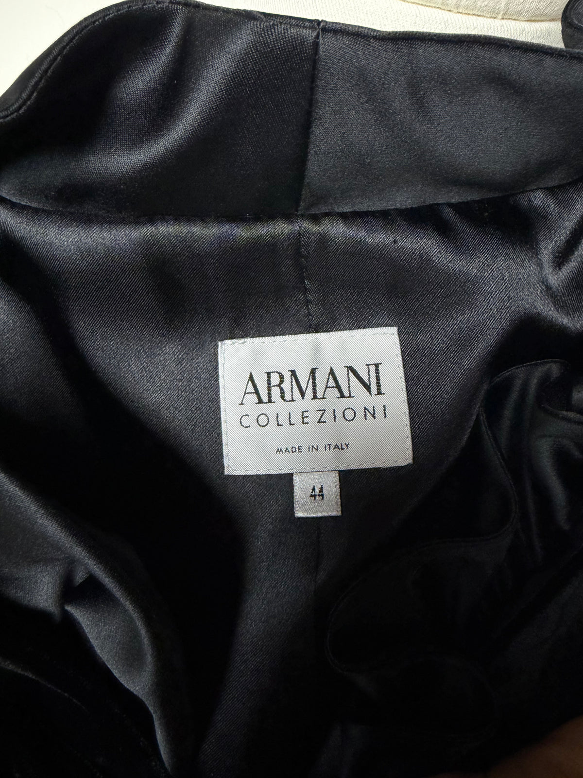 Armani Collezioni blazer in velluto nero con inserto in raso