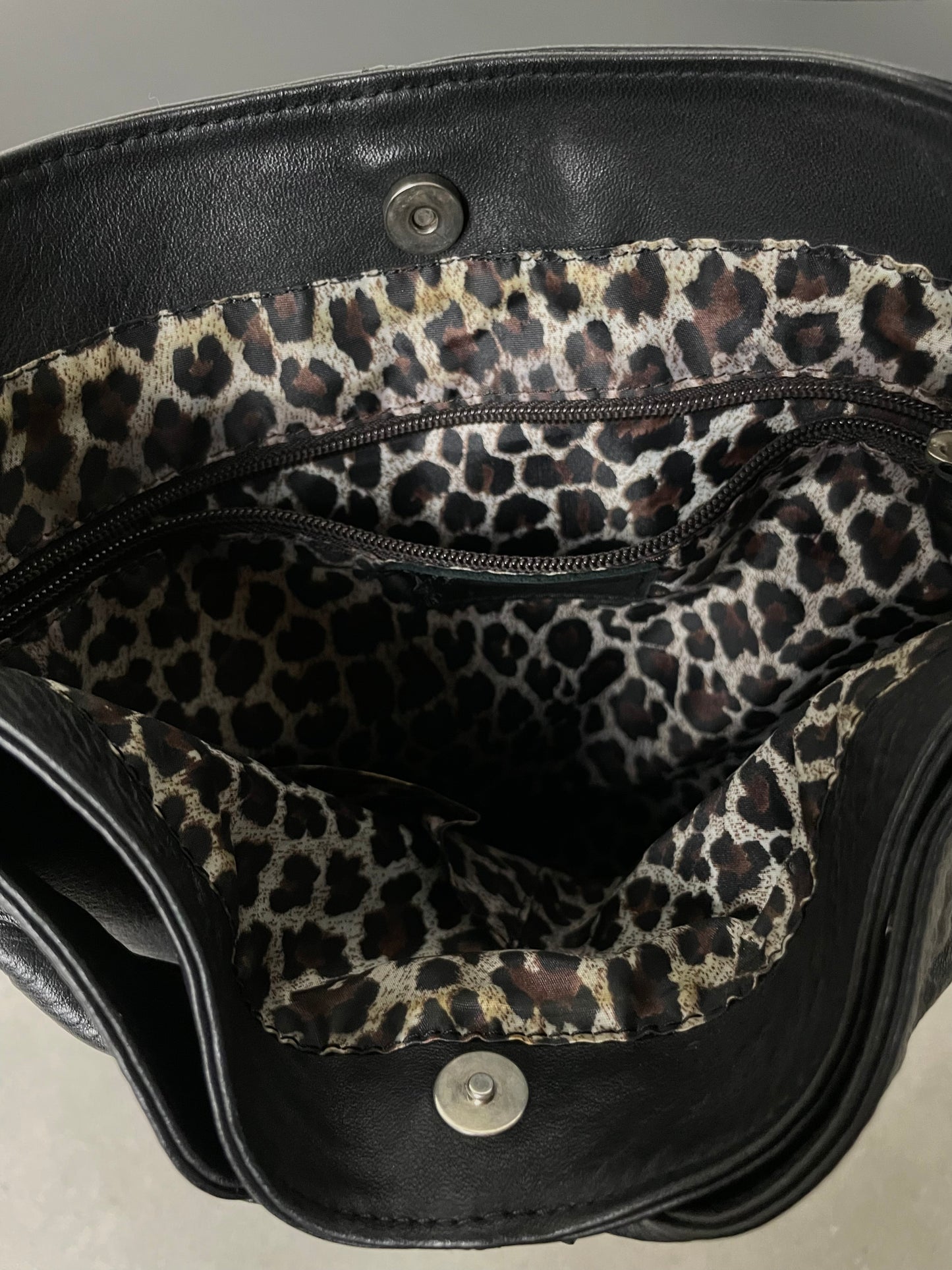 Bow leather bag