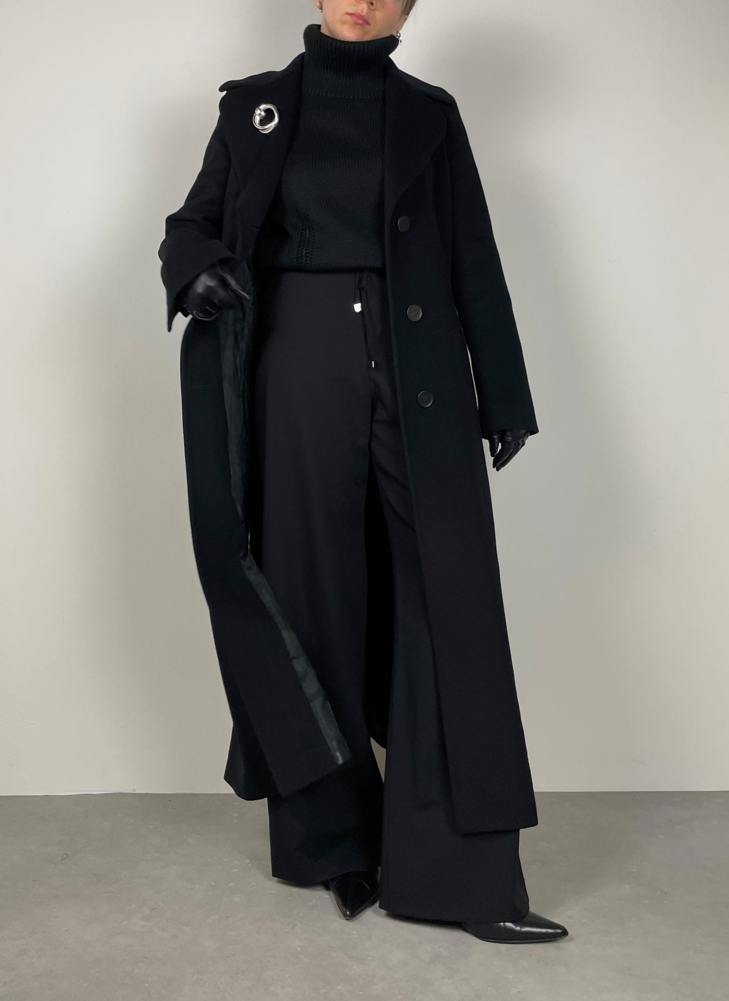 Long black wool and cashmere coat