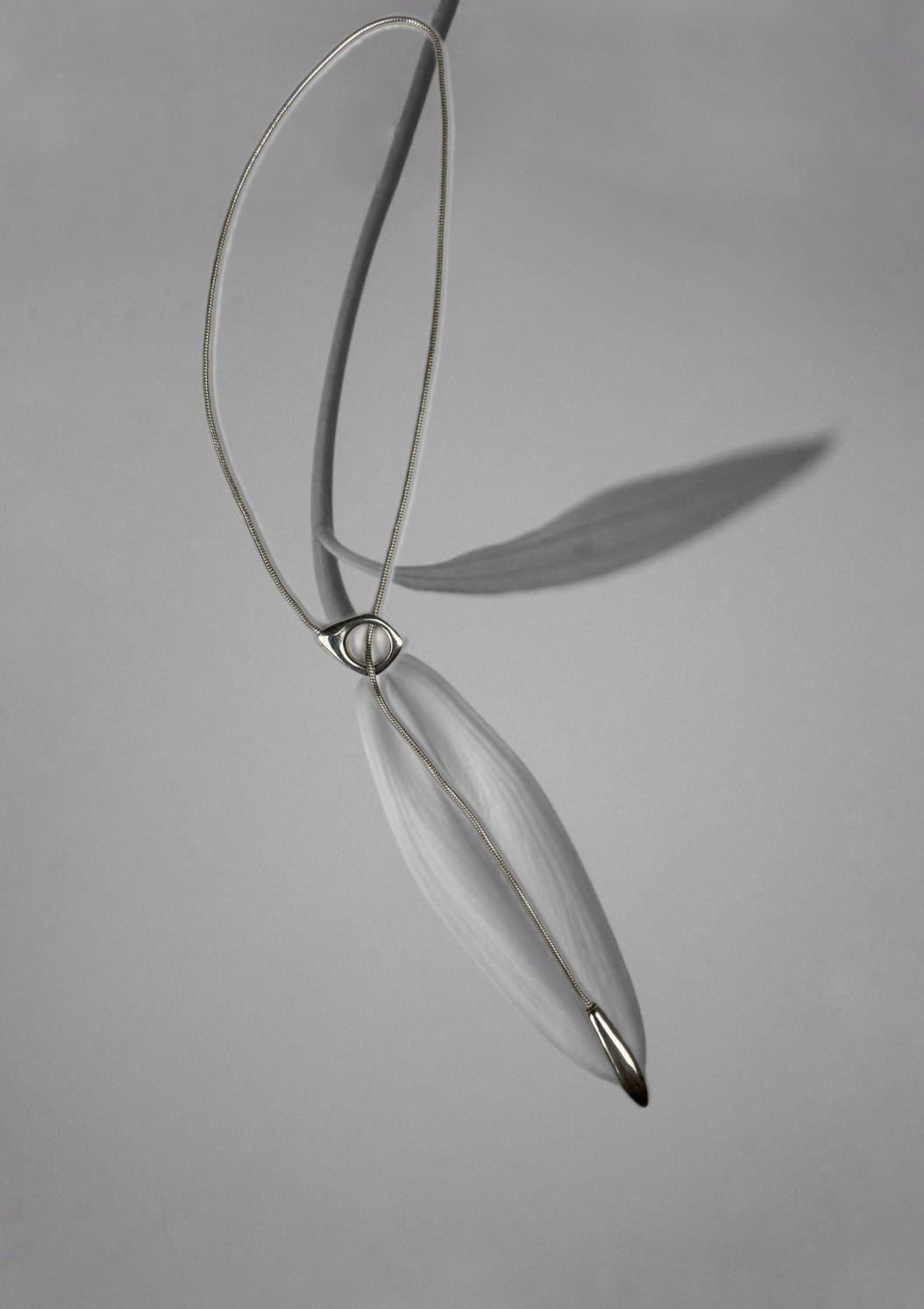 Teardrop steel necklace
