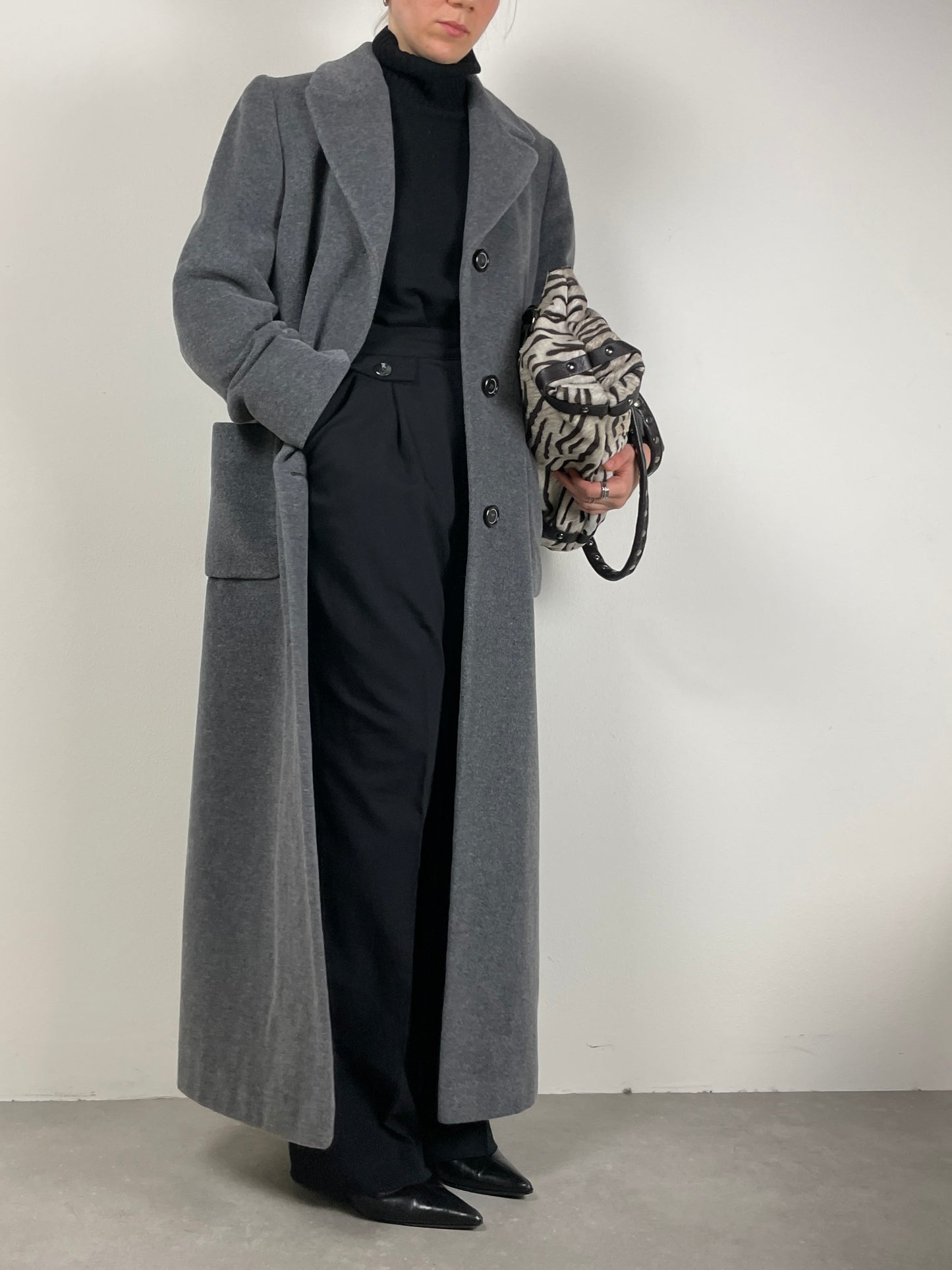 Cappotto lungo grigio in lana, angora mohair e cashmere