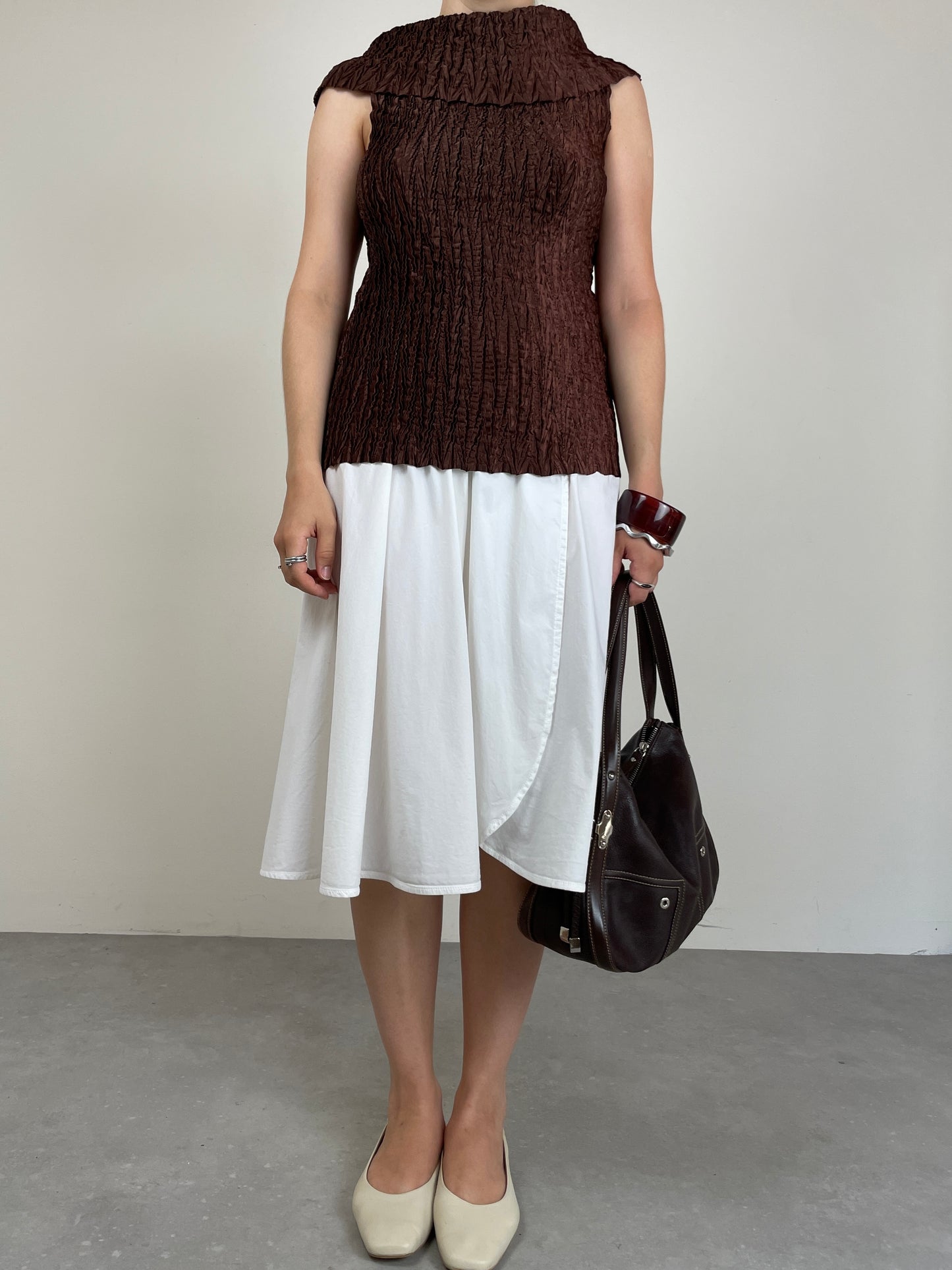 Top vintage marrone effetto crinkle