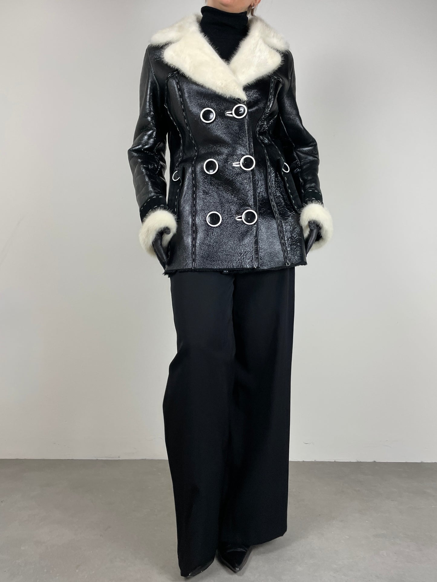 Shearling in pelle verniciata