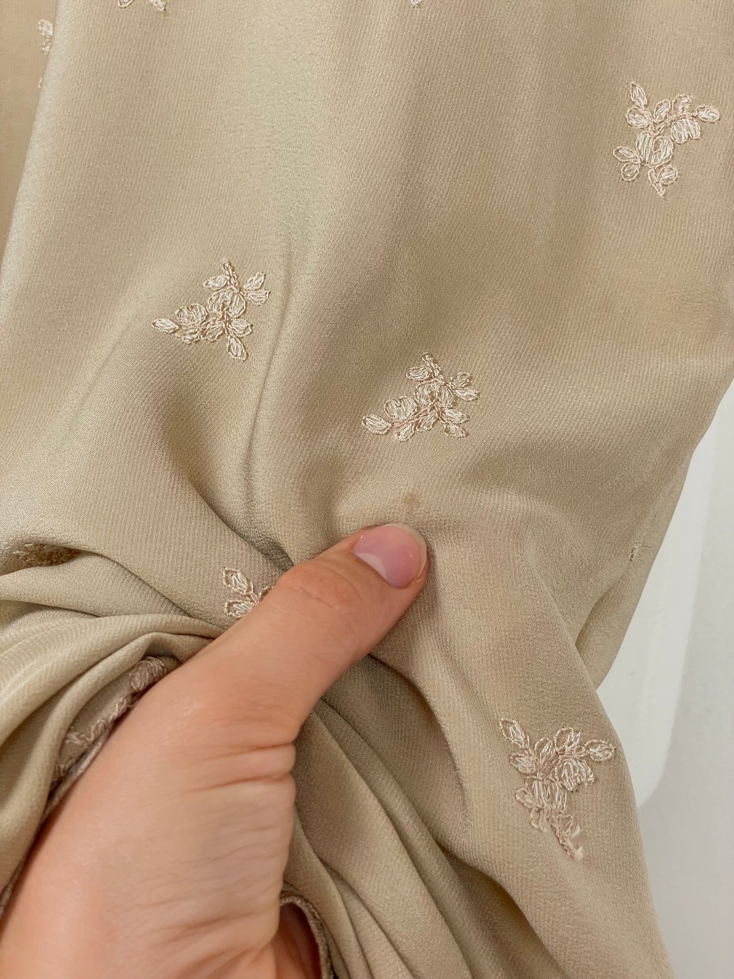 Alberta Ferretti abito in pura seta ricamata
