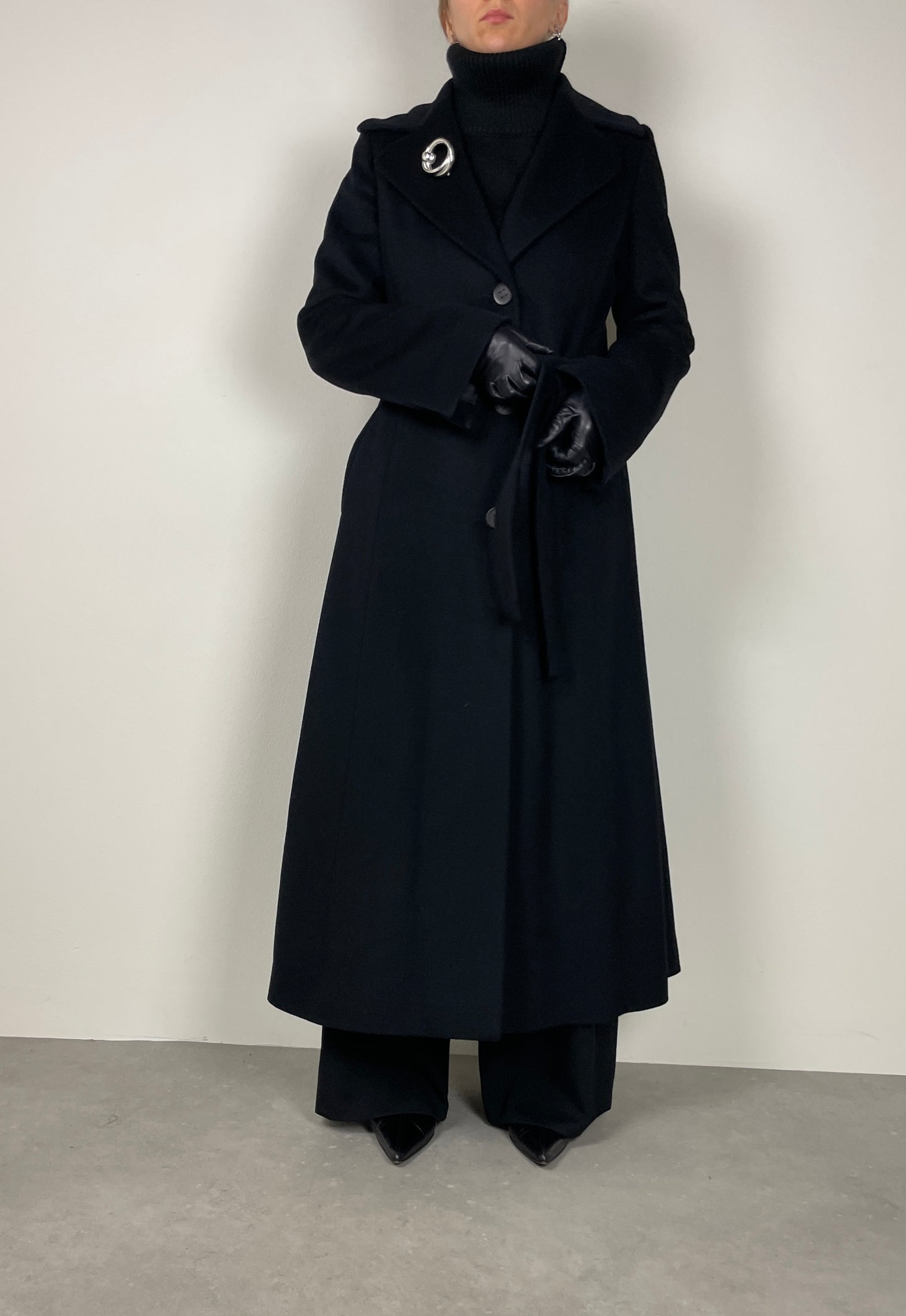Long black wool and cashmere coat