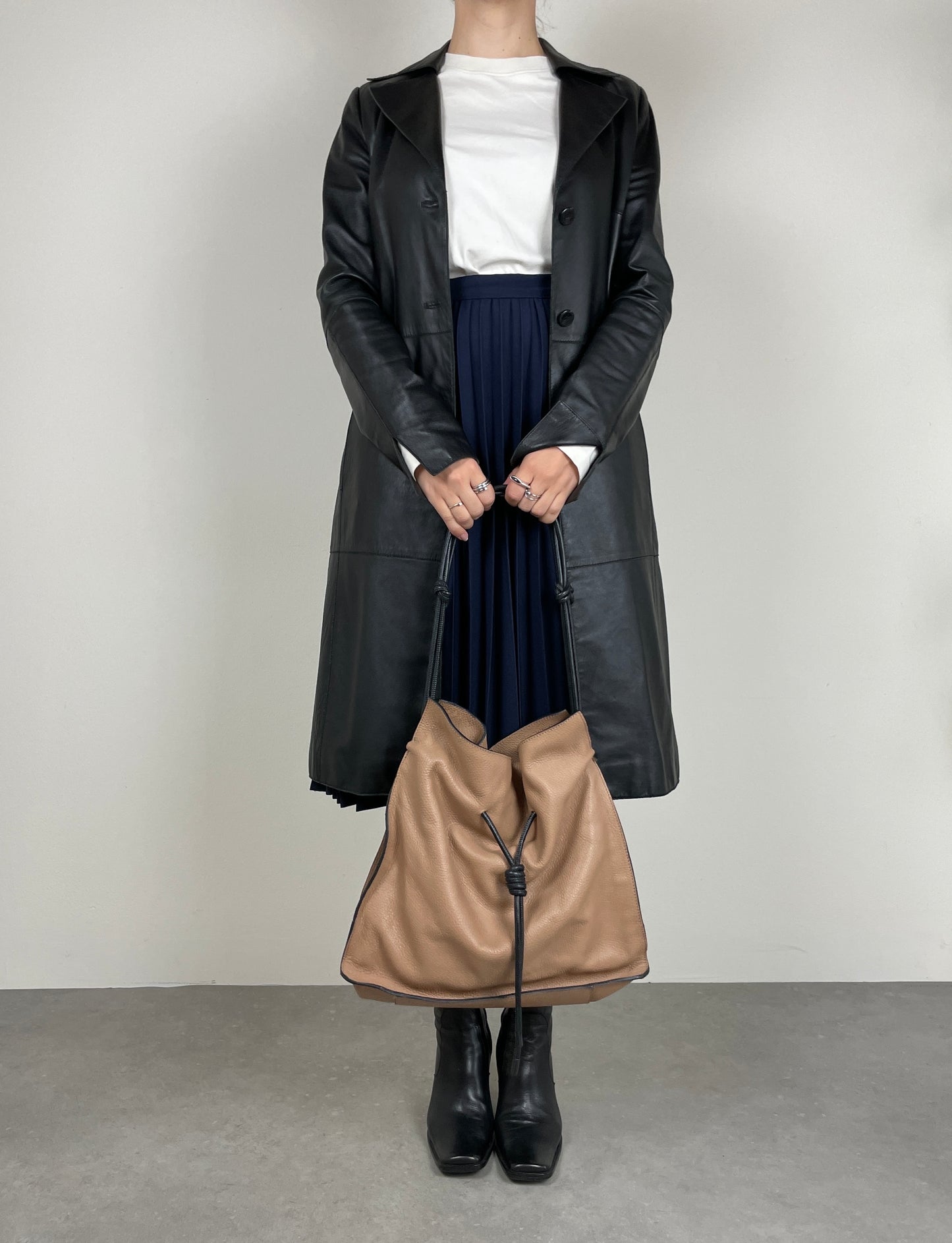 Knot leather bag