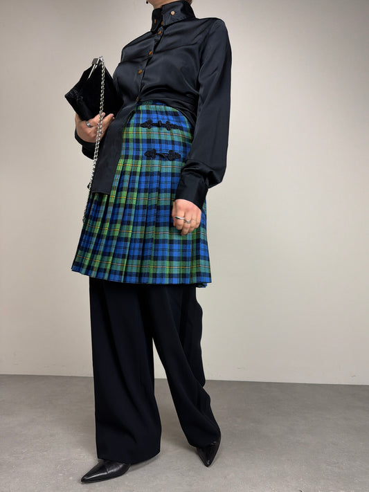 Gonna a pieghe in fantasia tartan con alamari