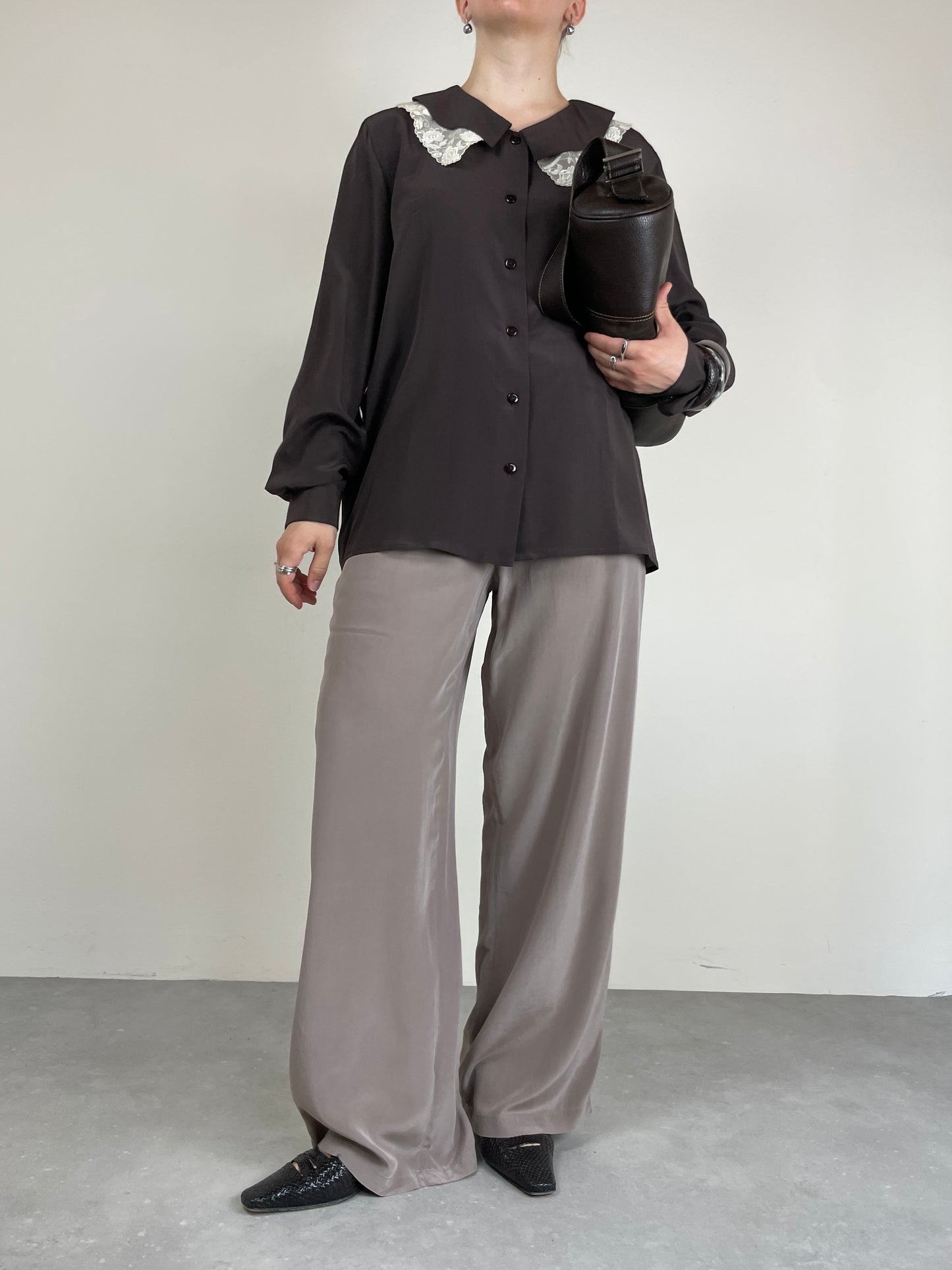 Camicia in pura seta con colletto in pizzo