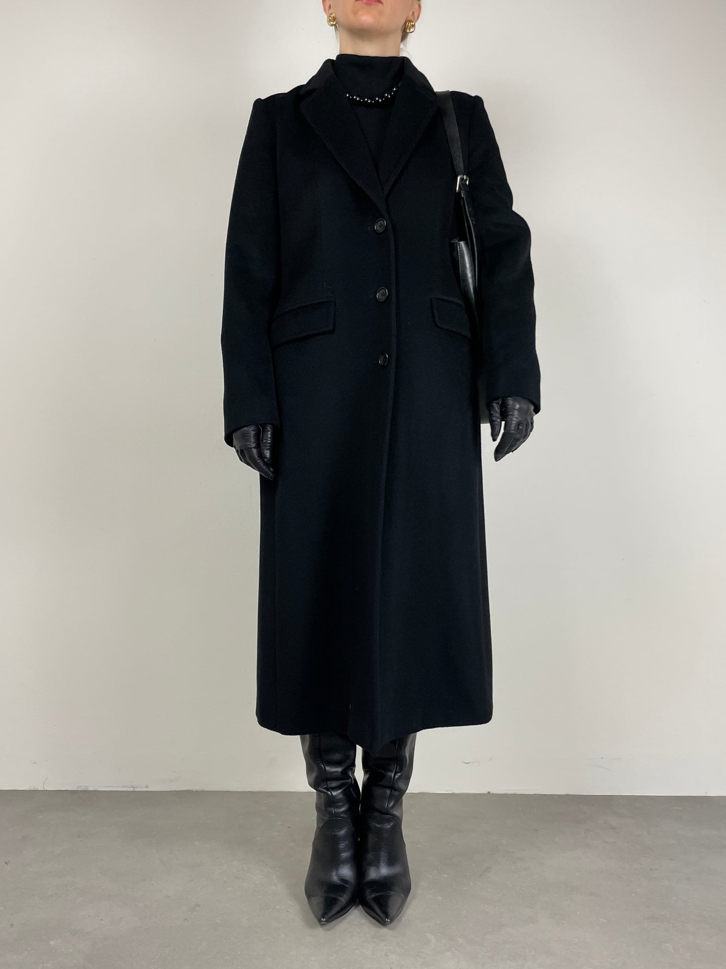 Cappotto nero in lana, angora e cashmere