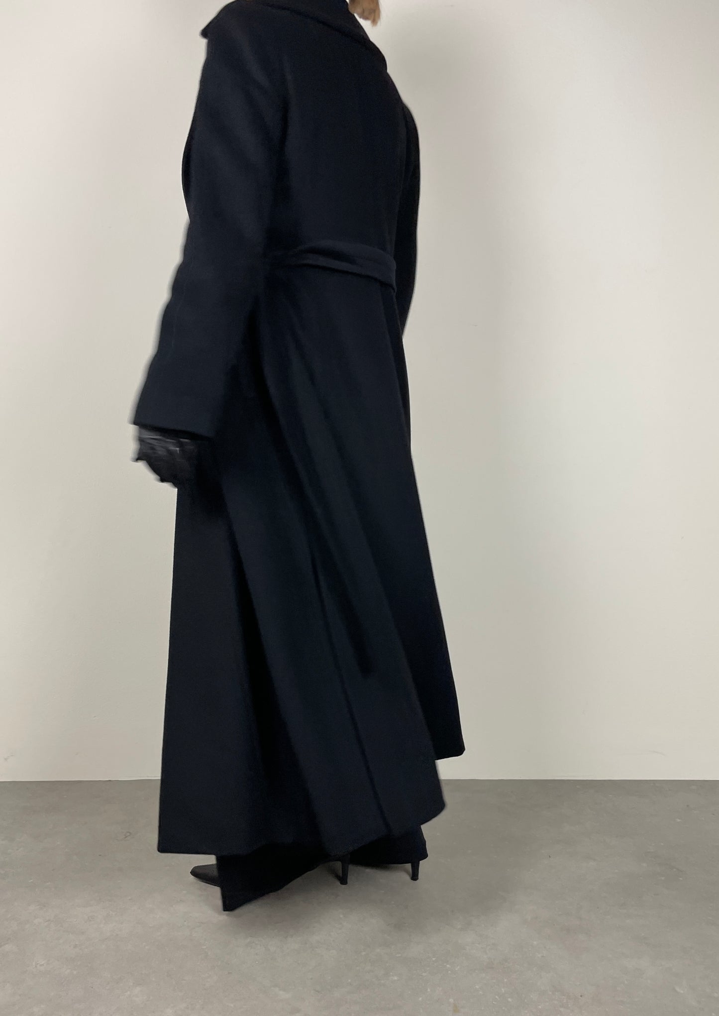 Long black wool and cashmere coat