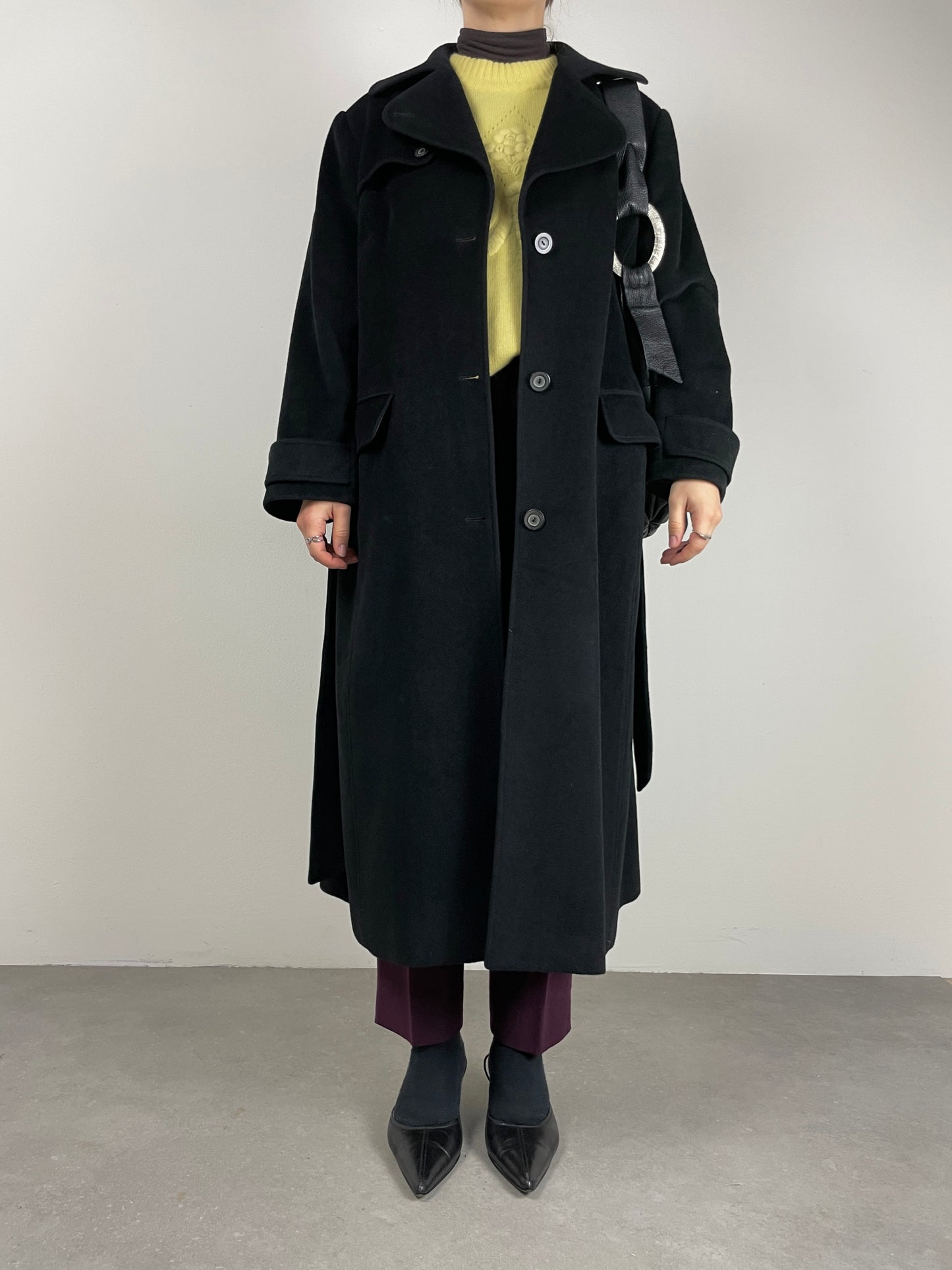 Cappotto nero in angora e lana