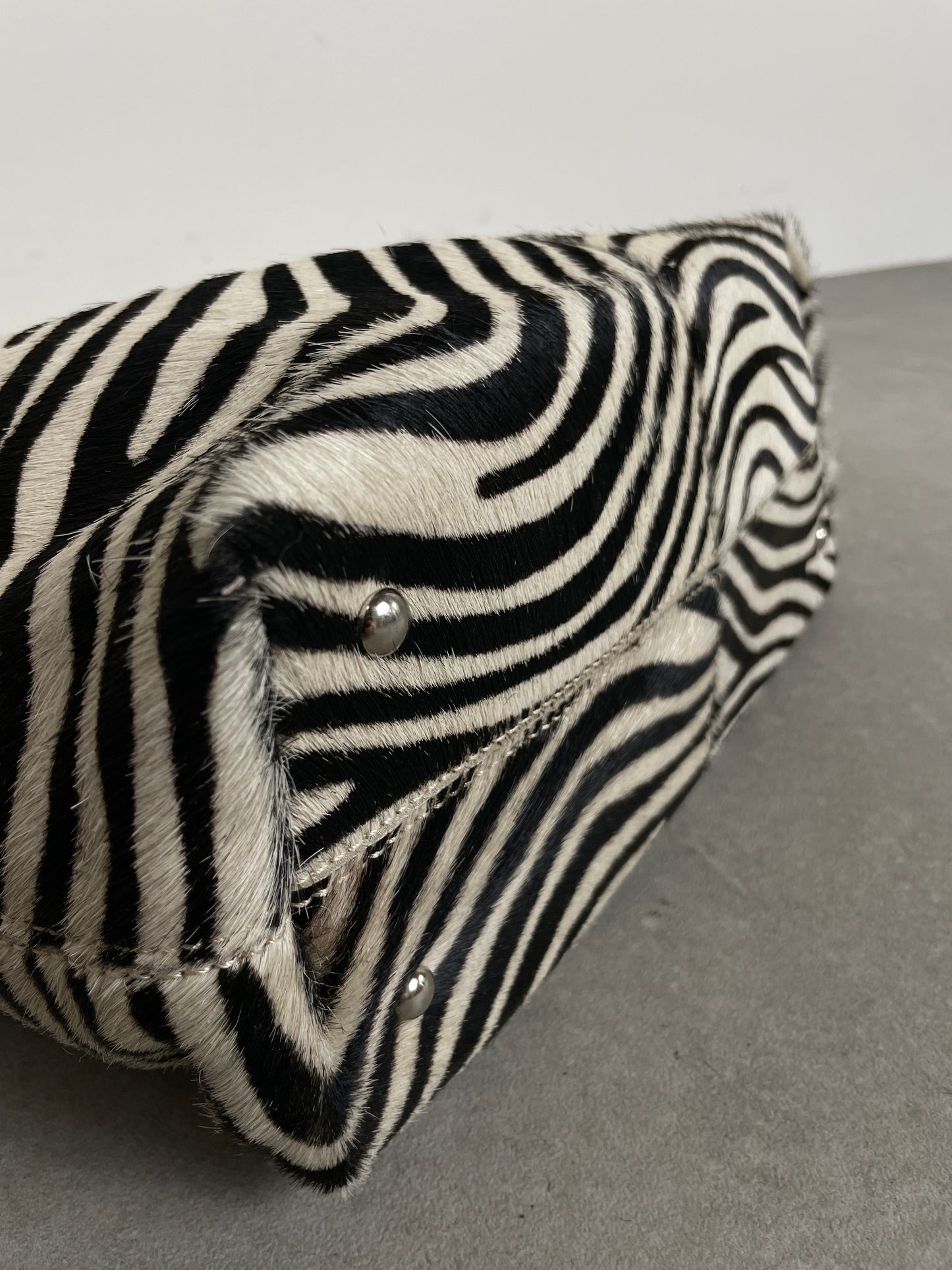 Borsa nera pelle cavallino zebrata