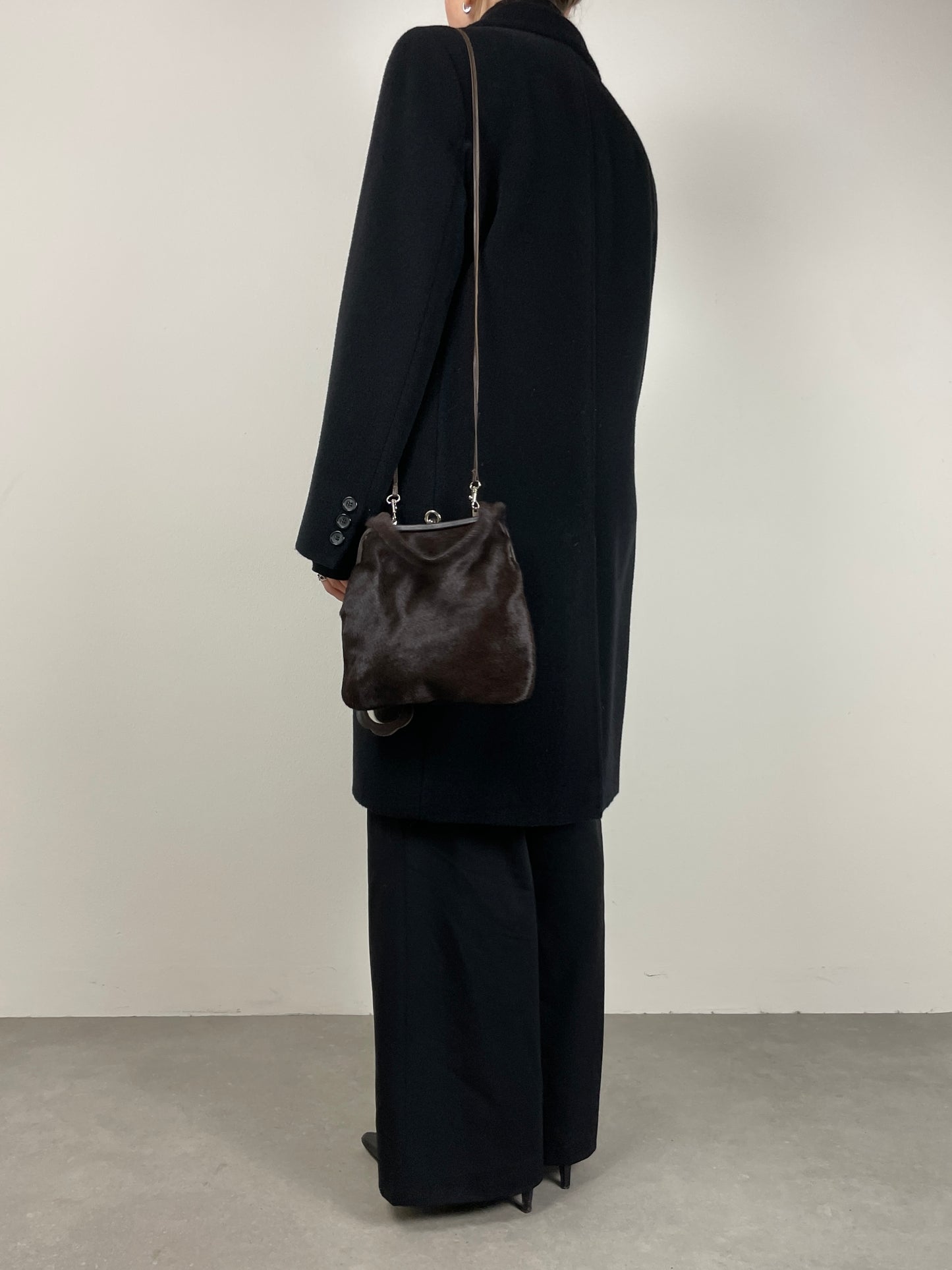 Cappotto in pura lana nera