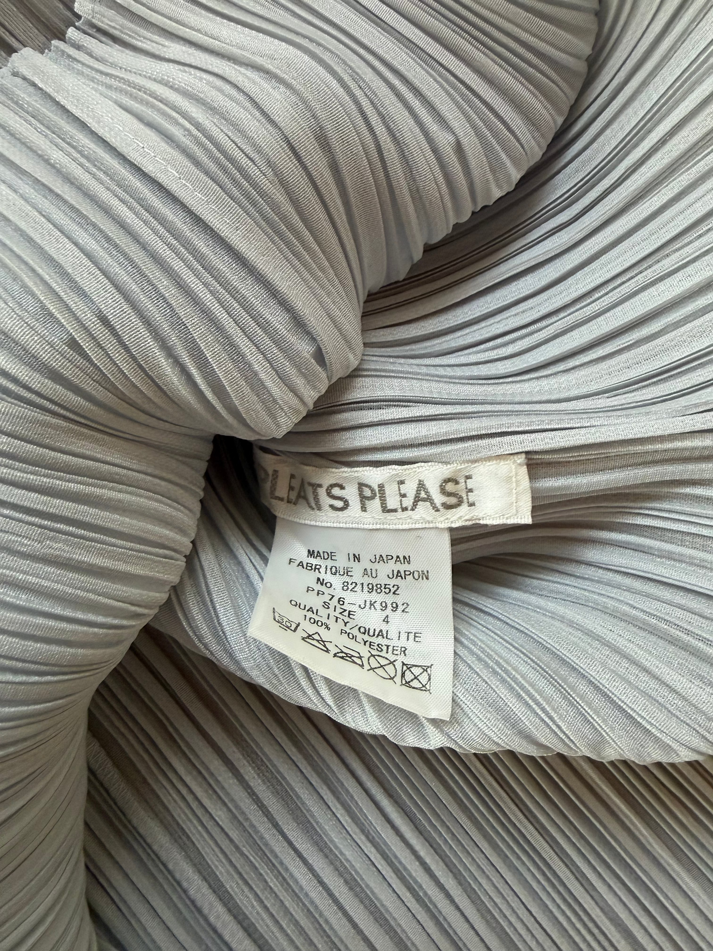 Top PLEATS PLEASE Issey Miyake