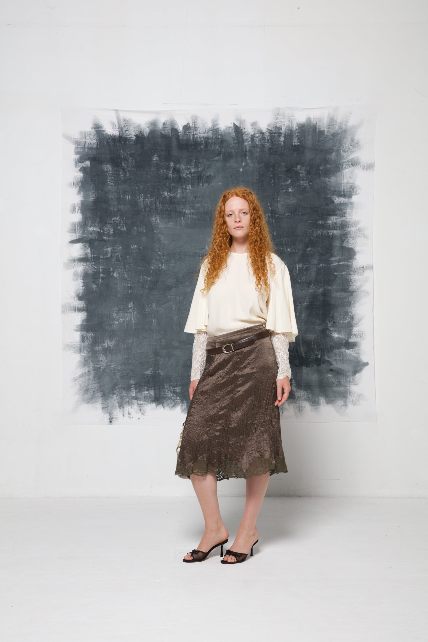 VALENTINO Night blusa in seta con maniche in pizzo