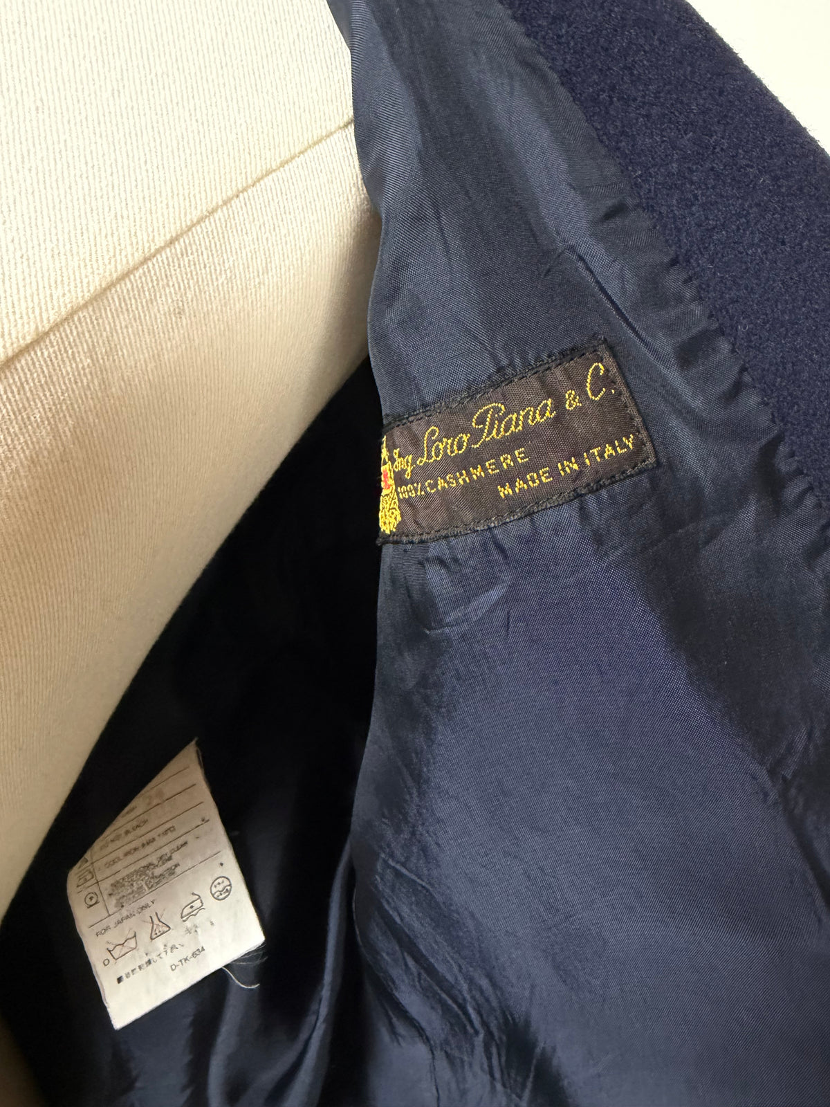 Blazer in 100% puro cashmere by Valentino tessuto Loro Piana